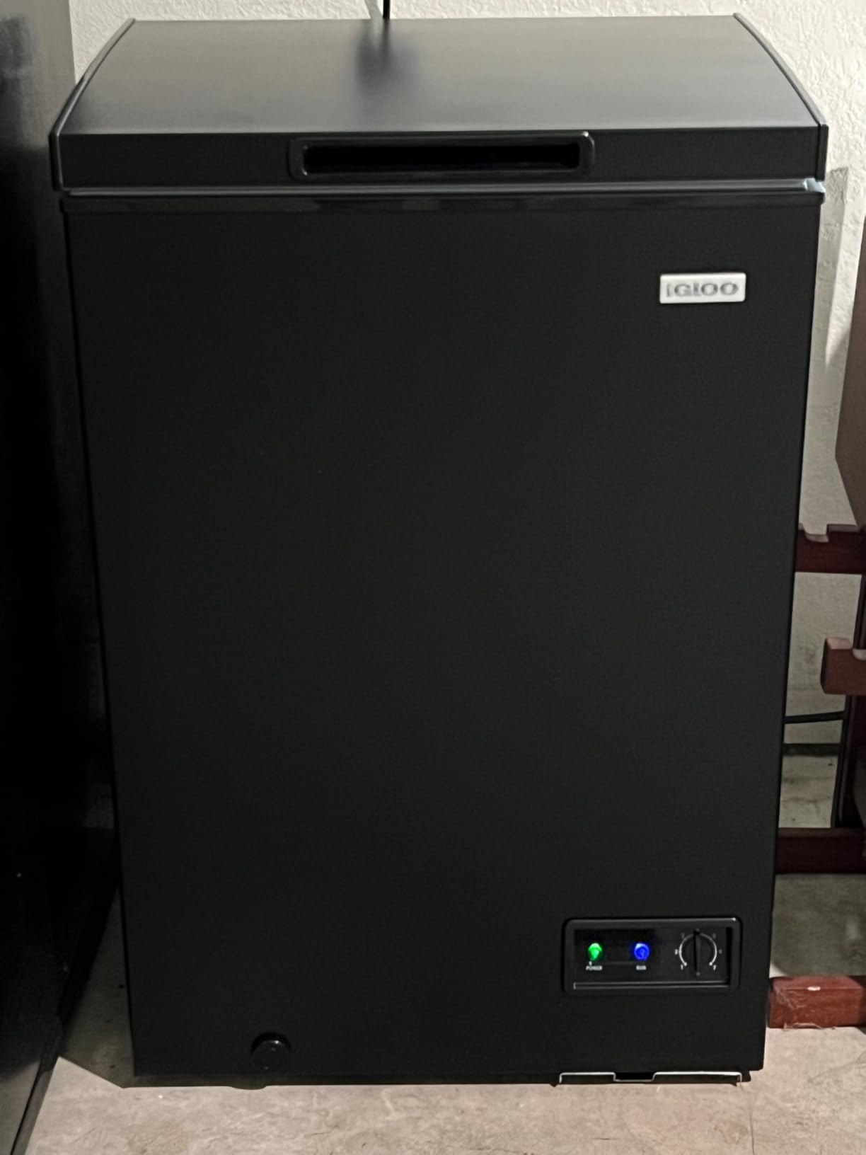 Igloo 3.5 Cu Ft. Upright Deep Freezer Chest- Deep Freezer with Quick Freezing System & Adjustable Thermostat for Homes, Garages & Basements- Low Noise Freezer with Removable Basket & LED Lights- White customer photo 1