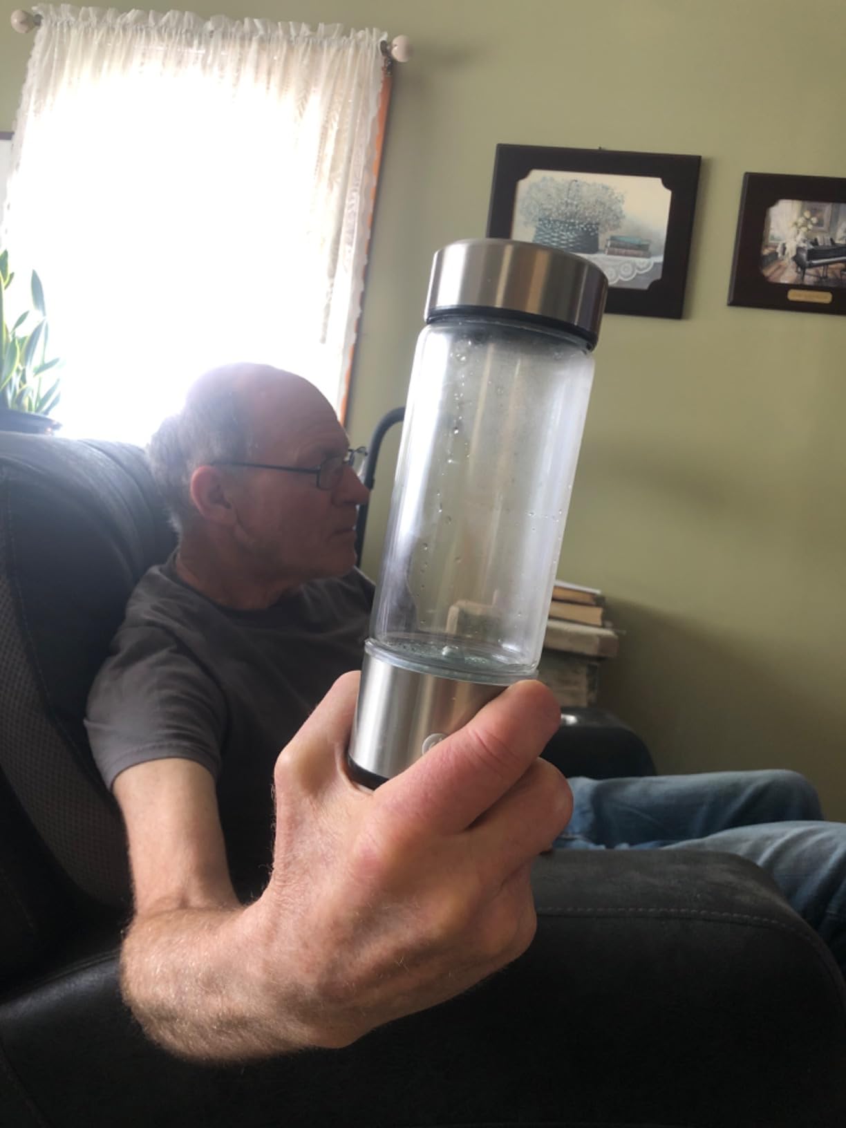Hydrogen Water Bottle Generator Machine Updated, Portable Hydrogen Water Ionizer Machine Rechargeable, Hydrogen Rich Water Glass Health Cup 420ml Gift for Friends/Women/Men/Mom/Father/Grandpa/Grandma customer photo 2