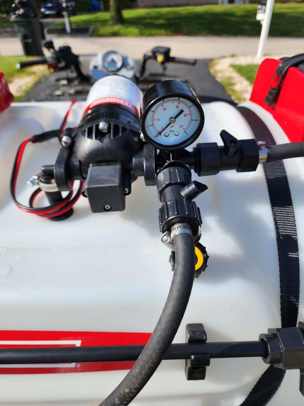 CHAPIN 98444 40-Gallon ATV/UTV Sprayer, 2-Nozzle Boom & 2.5 GPM Pump customer photo 1