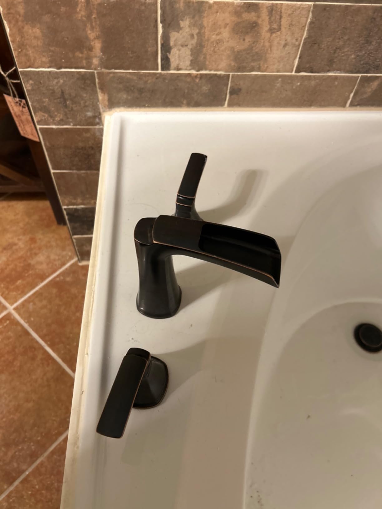 Waterfall Bathtub Faucet Oil Rubbed Bronze, Brass Bath Tub Faucet Set 3 Hole, 8 Inch High Flow Roman Tub Faucet, 2 Handle Deck Mount Bathtub Faucets Widespread with Water Hose for Farmhouse customer photo 2