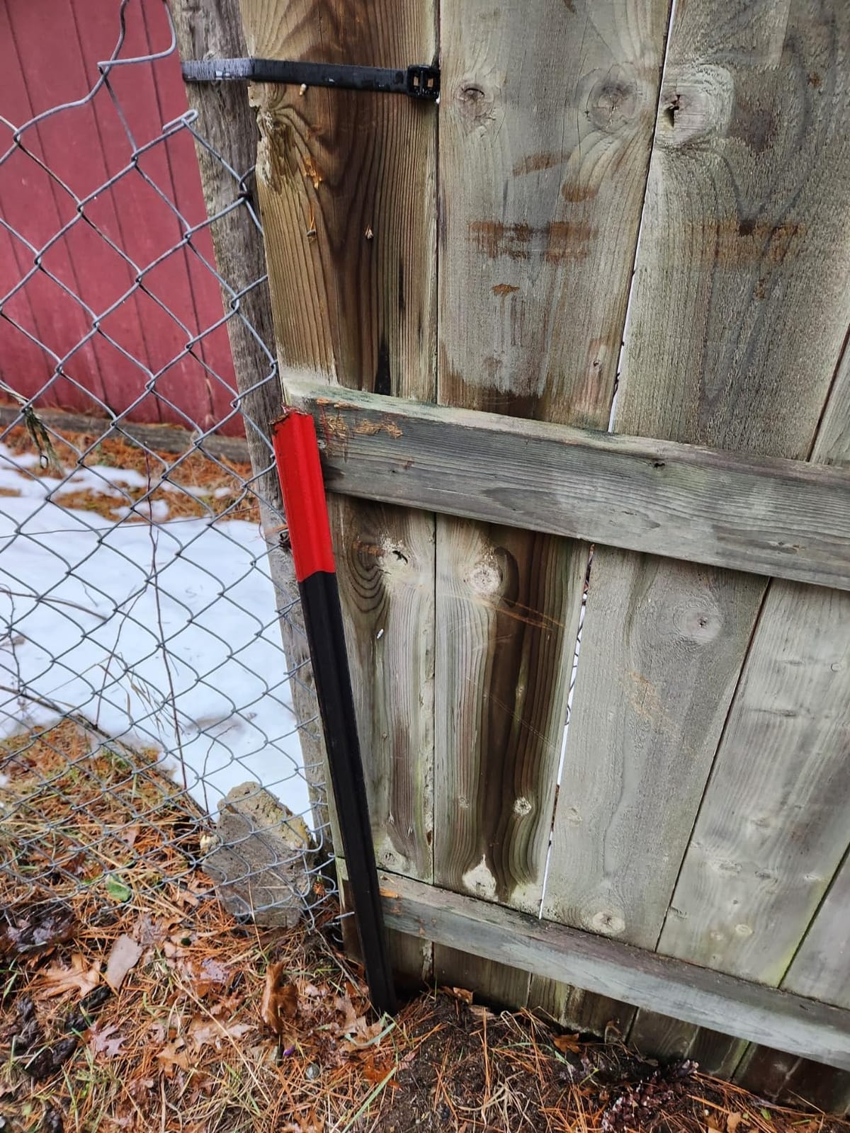 Insaga Enhance Fence Post Driver with Anti-Slip Handles T Post Driver, Heavy Duty Steel Post Driver Pounder Hammer for Metal Fence Posts, T Posts, U-Channels (2.7''DIA-17''L-9LB) customer photo 1