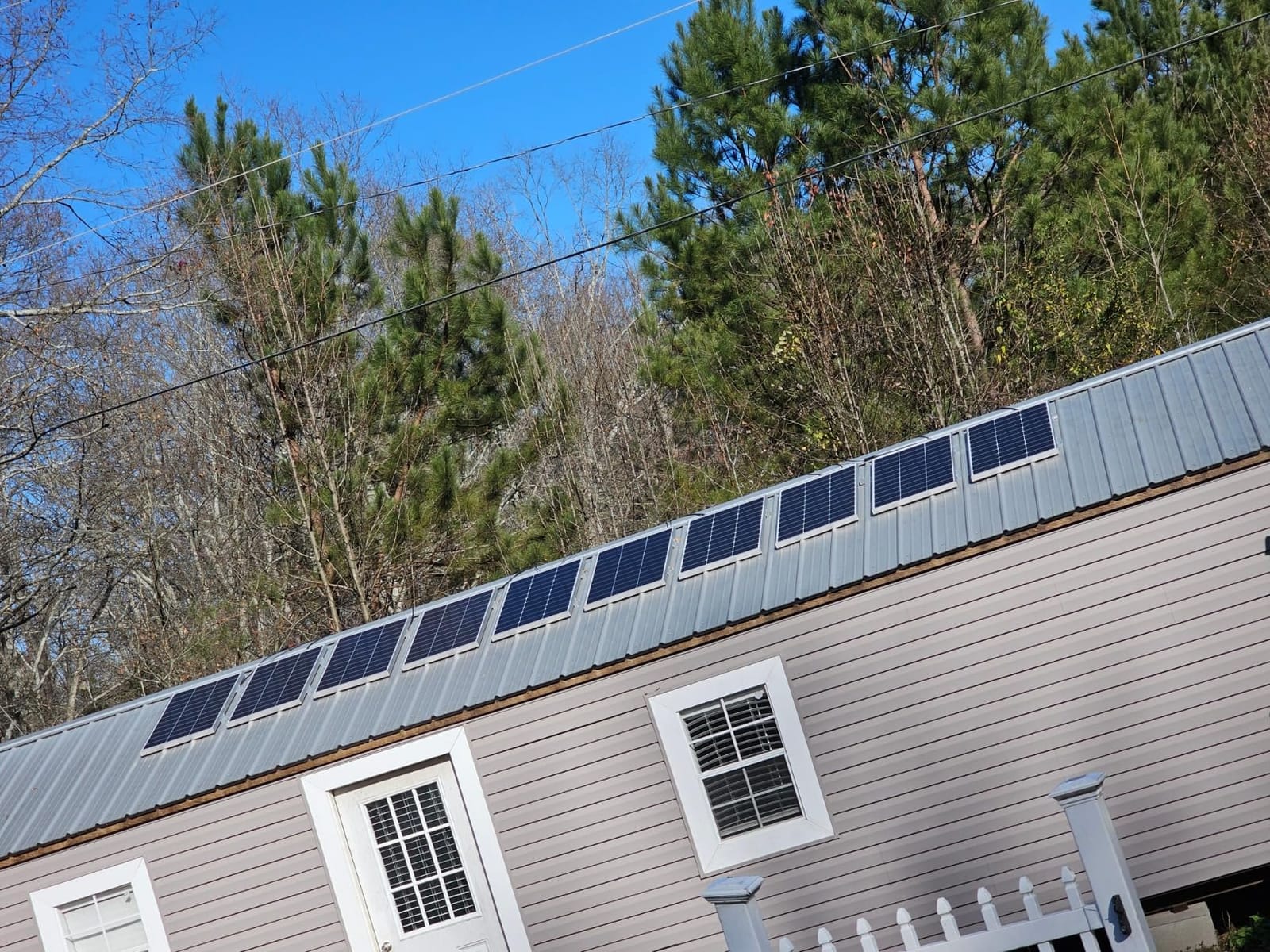 ECO-WORTHY 400W Solar Panels N-Type 4pcs 100 Watt 18V Monocrystalline | IP68 Waterproof, 16BB, Perfect for Off Grid PV Power for Home, Camping, Boat, Shed Farm, RV,12V/24V battery customer photo 1