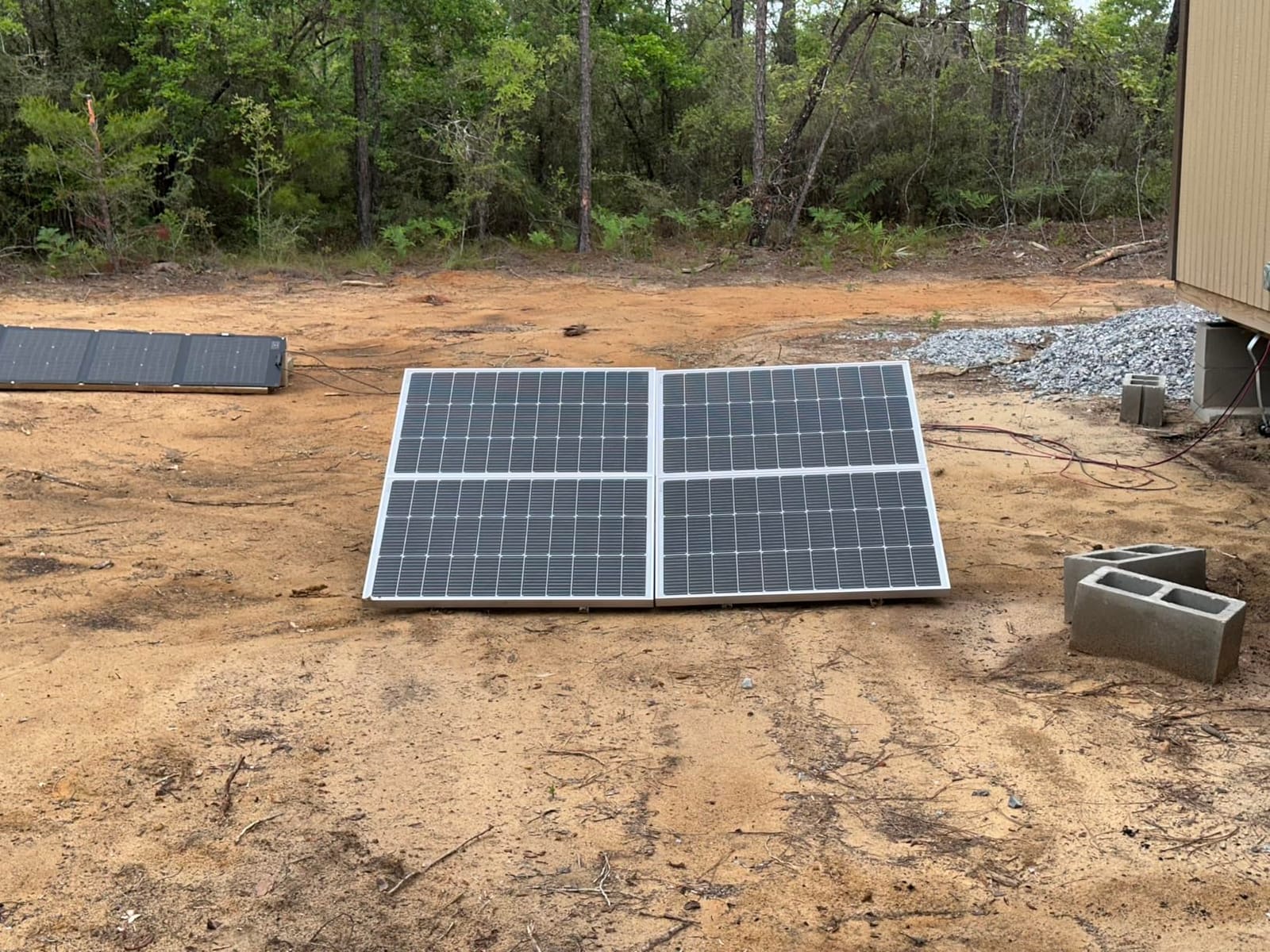 ECO-WORTHY 400W Solar Panels N-Type 4pcs 100 Watt 18V Monocrystalline | IP68 Waterproof, 16BB, Perfect for Off Grid PV Power for Home, Camping, Boat, Shed Farm, RV,12V/24V battery customer photo 2