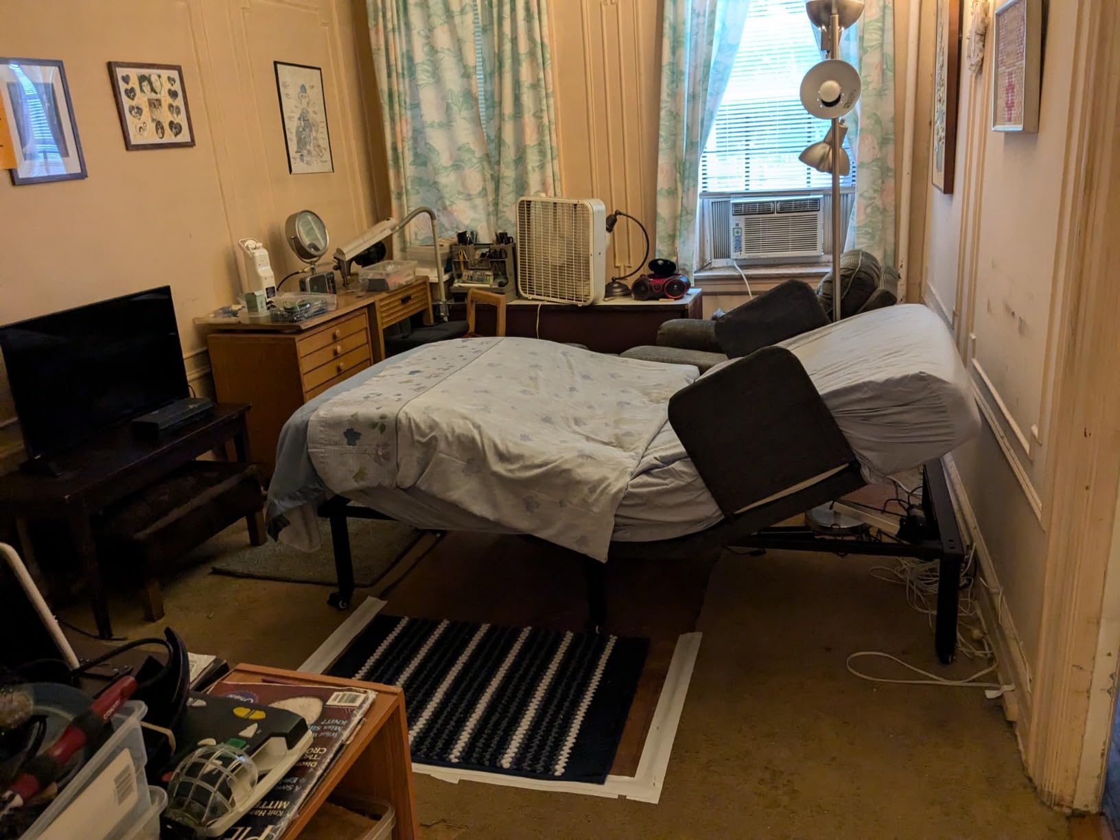 ESHINE Adjustable Bed with 6