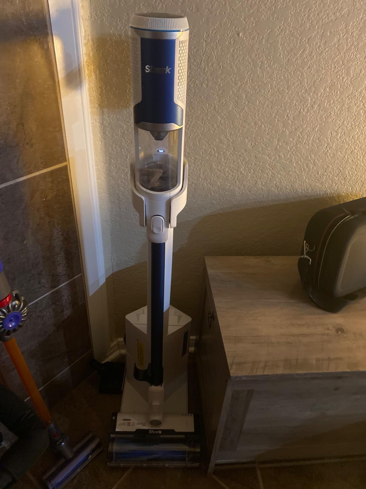 Clean & Empty Cordless Stick Vacuum, White & Blue, BU3523 | Auto-Empty, Lightweight, HEPA Filter, Exclusive Motorized Hand Tool for Pet Hair, Carpets & Hard Floors, 40-Min Runtime customer photo 2