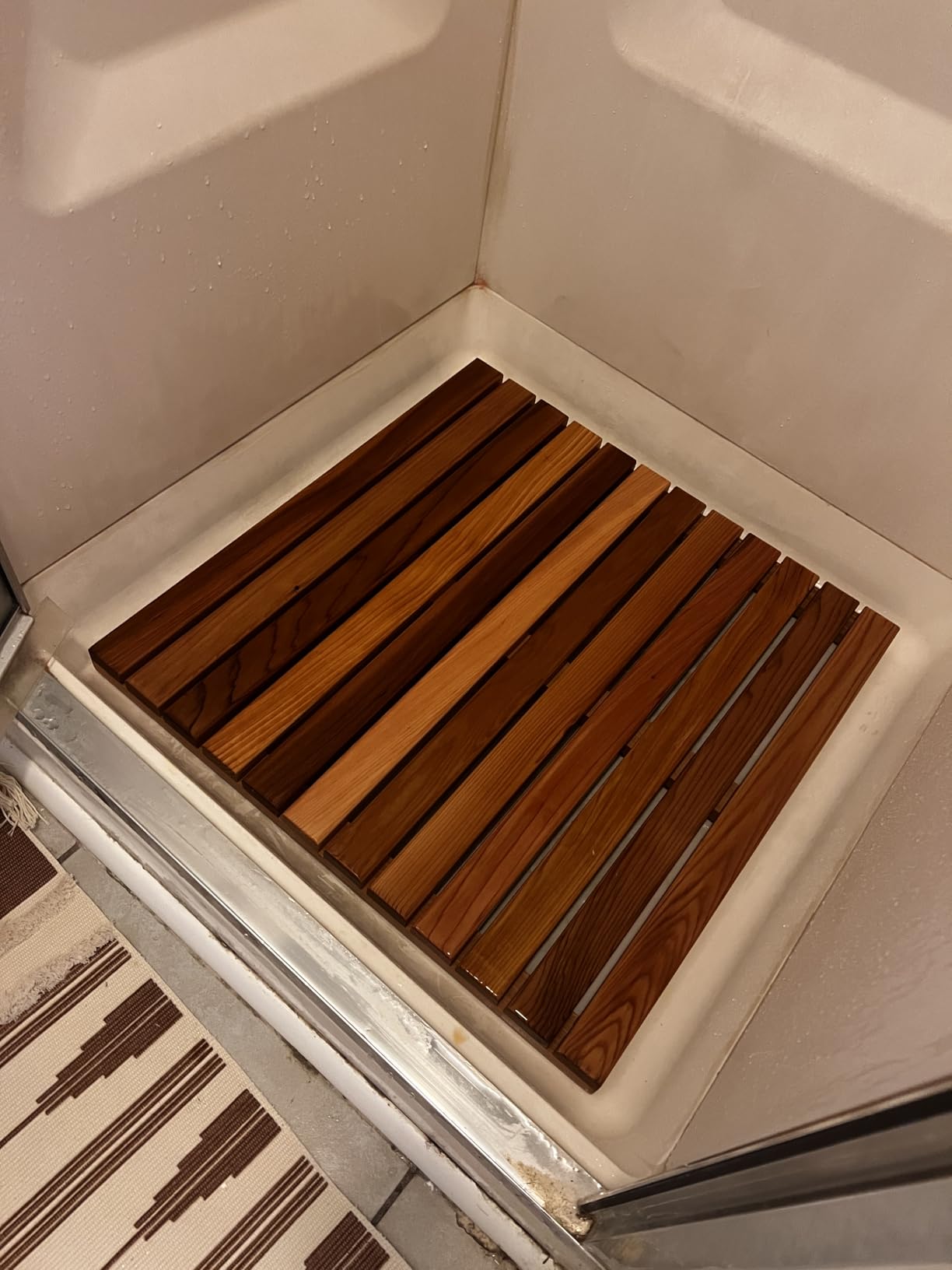 bingaai Cedar Wood Bath Mat 48 × 23.6 in, Wooden Bath Mats, Cedar Wood Shower Mat, Shower Stall Mat Non-Slip for Bathroom Bathtub Spa Sauna Garden Home, Wooden Floor Mat Large for Indoor and Outdoor customer photo 1