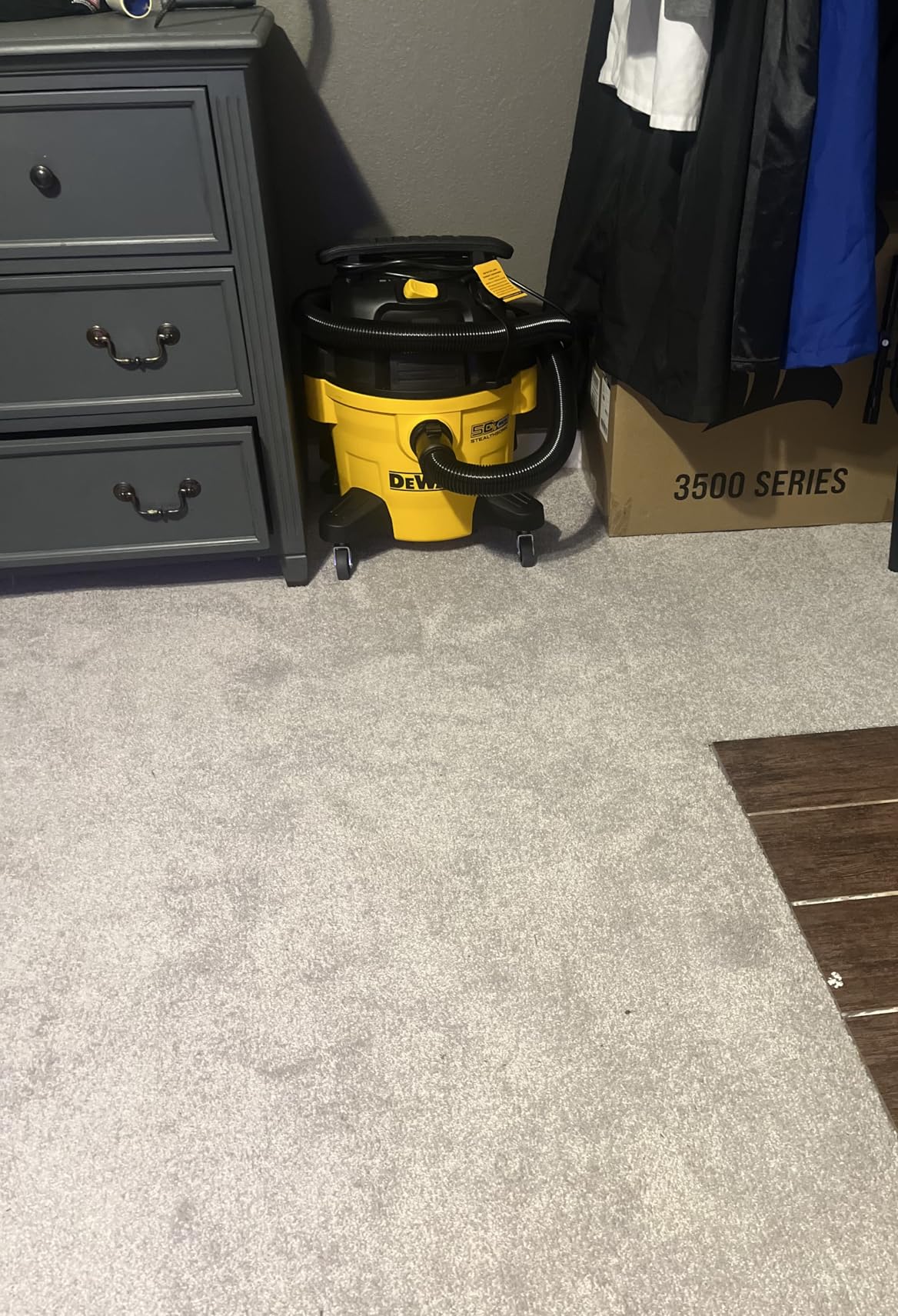 DEWALT STEALTHSONIC Wet Dry Shop Vac 6 Gallon, Shop Vacuum Wet and Dry 5 HP, Ultra Quiet Shopvac with Powerful Suction, Wet Dry Vacuum Cleaner for Home, Garage, Workshop, Jobsite, DXV06P-QT customer photo 1