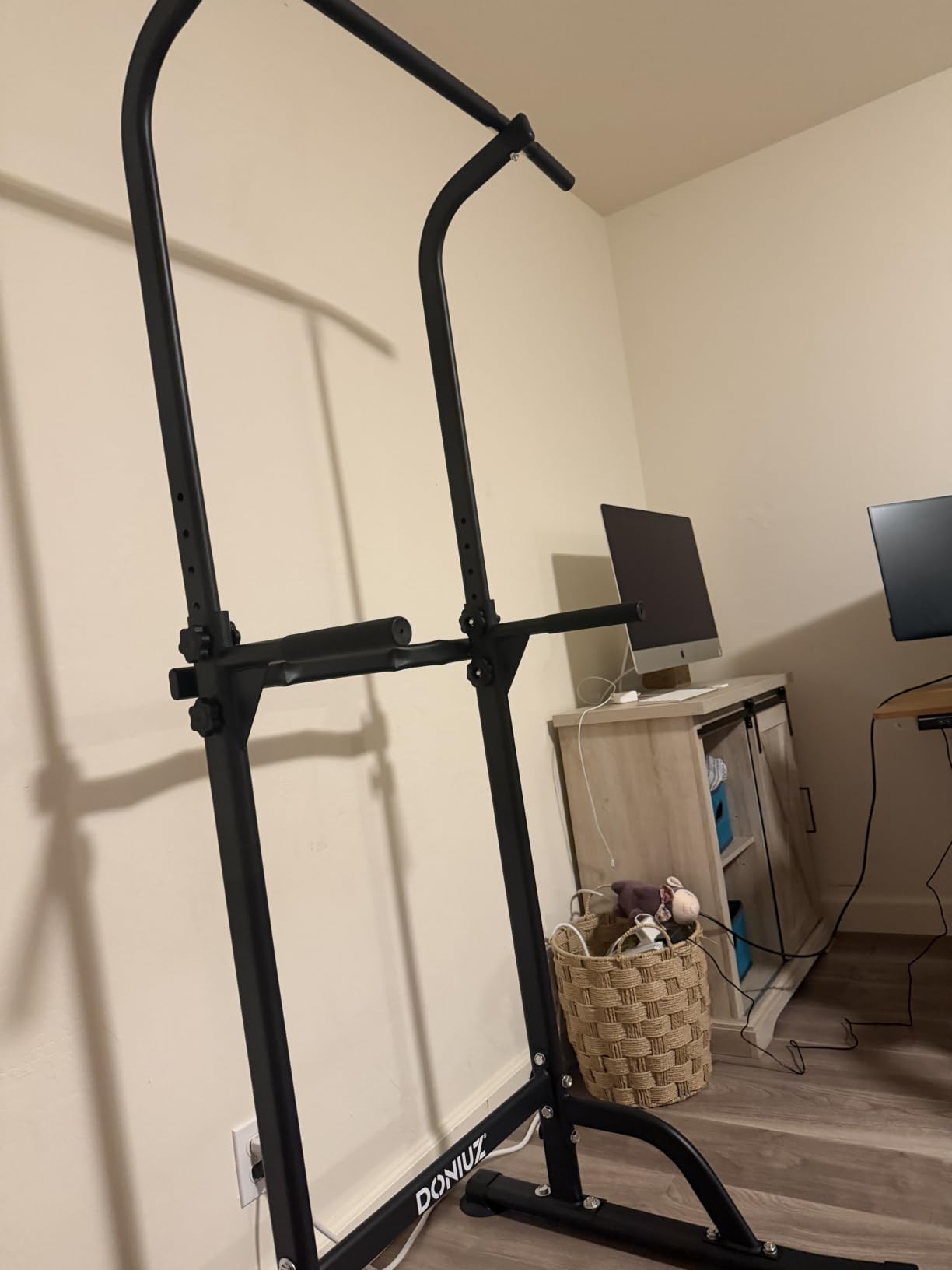 Power Tower Pull Up Bar and Dip Station, Multi-Function Home Gym, Strength Training Fitness Equipment, Height Adjustable customer photo 1