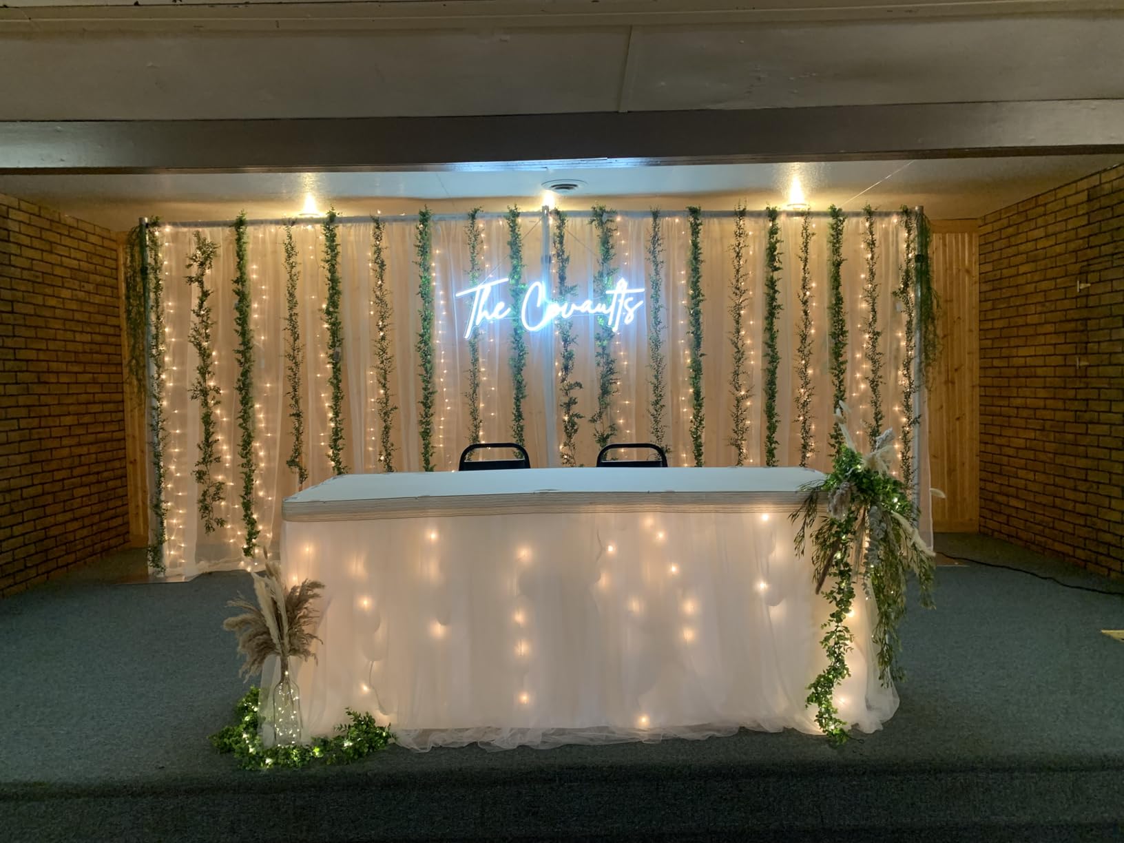 CIONAOR Custom Neon Sign, Custom LED Neon Sign Customizable for Wedding Bar Salon Beauty Business Light Up Name Sign, Personalized Neon Light Suitable for Events Birthday Gifts Decorations customer photo 1