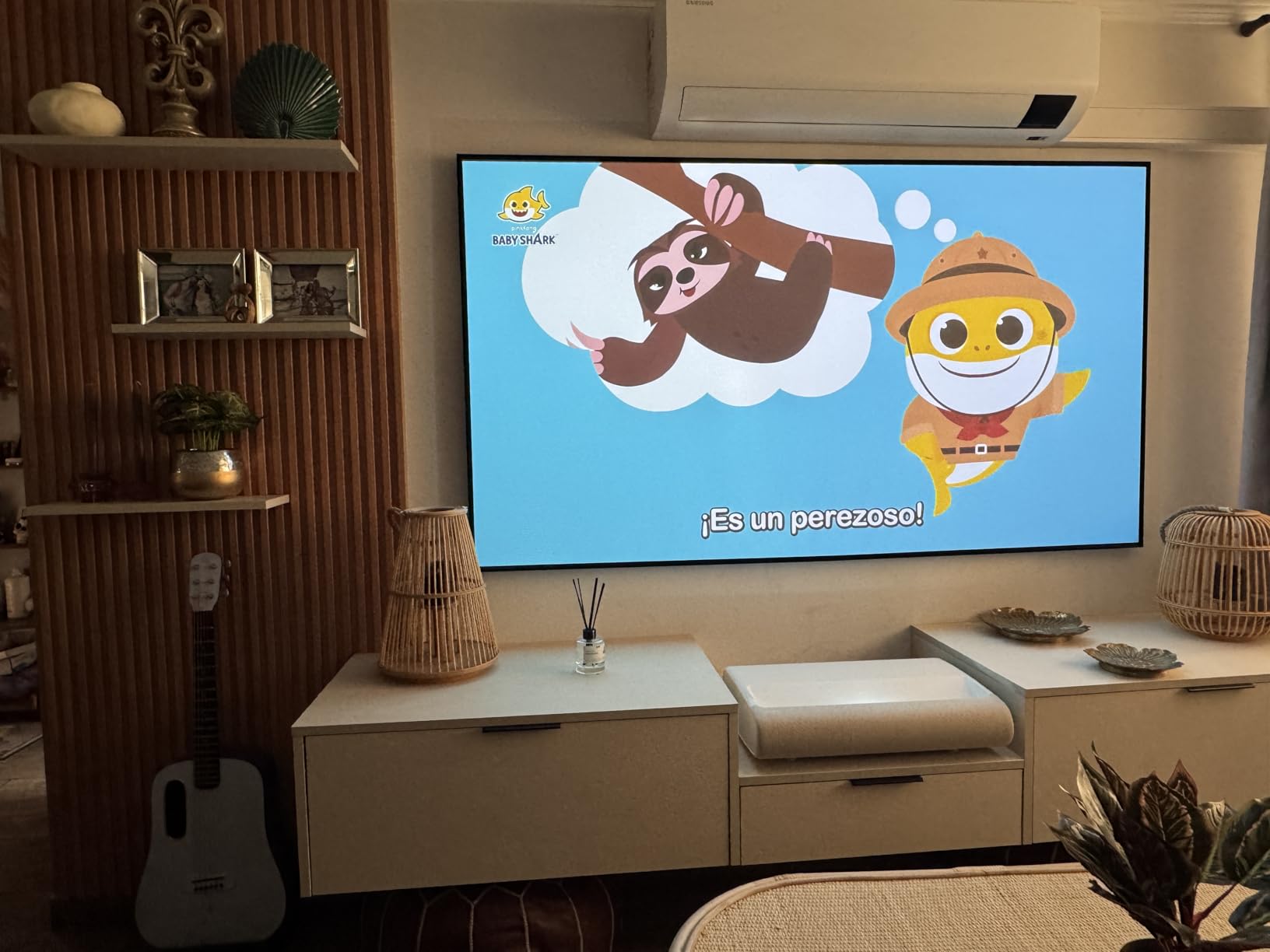 ALR Screen for UST Projector, 100 inch ALR Fixed Frame Projector Screen Wall Mount 16:9 8K/4K 3D, Grey Projection Screen, 0.39 inch Ultra-Narrow Bezel for Movies and Games customer photo 1
