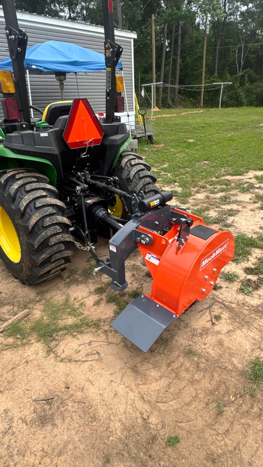 MechMaxx Heavy Duty 3-Point PTO Powered Stump Root Grinder For 15-45HP Tractors With 34 Carbide Teeth, 6'' Cutting Depth, 24'' Flywheel Diameter, Model SG24 Green customer photo 2