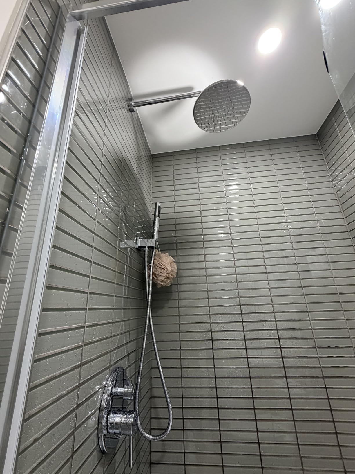 Gabrylly Thermostatic Shower System, 10