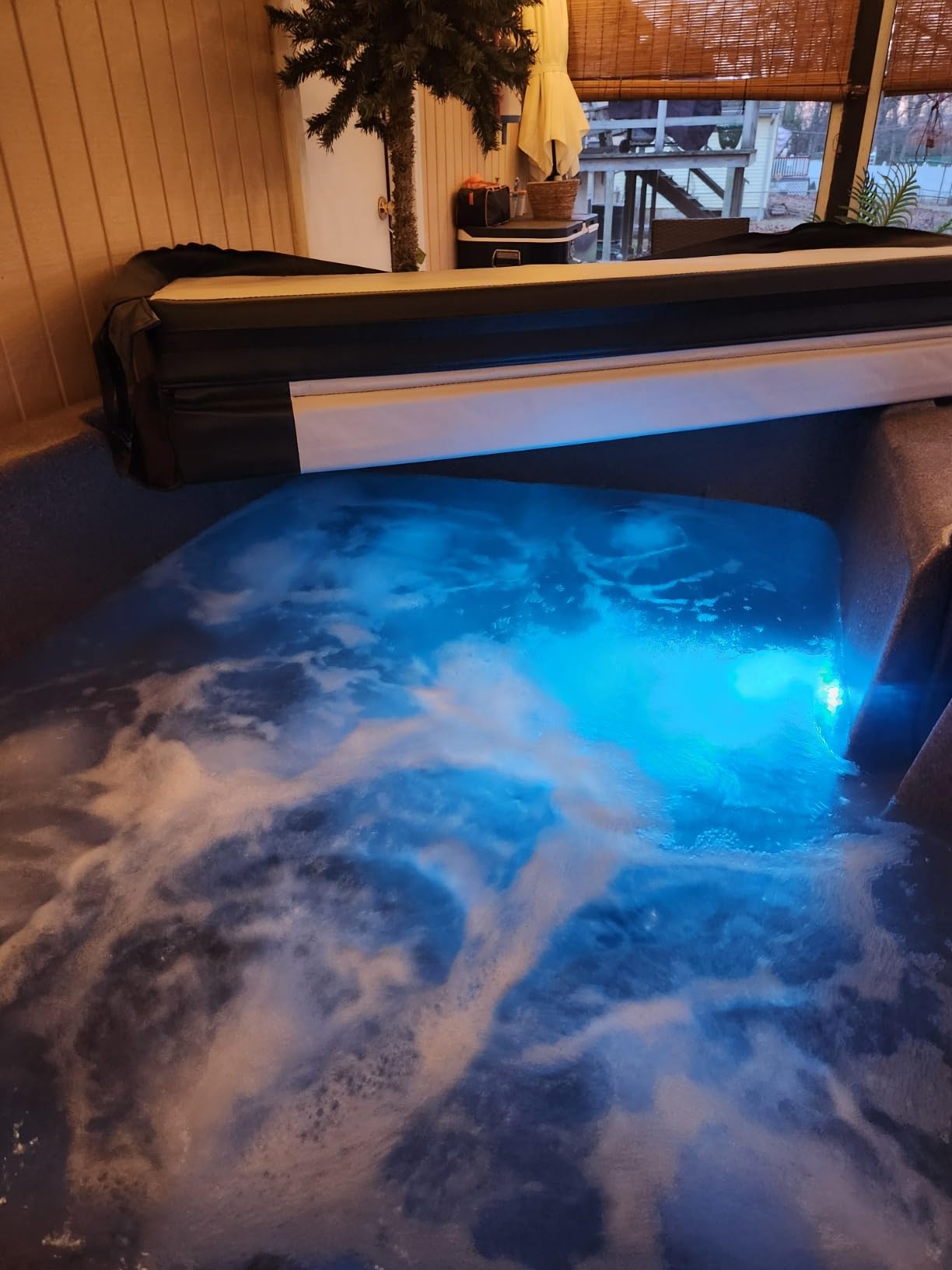 Aqualife Current Outdoor Hot Tub, Free Extras, Fits 4-Adults, Plug and Play Spa, Free Cover Included customer photo 2