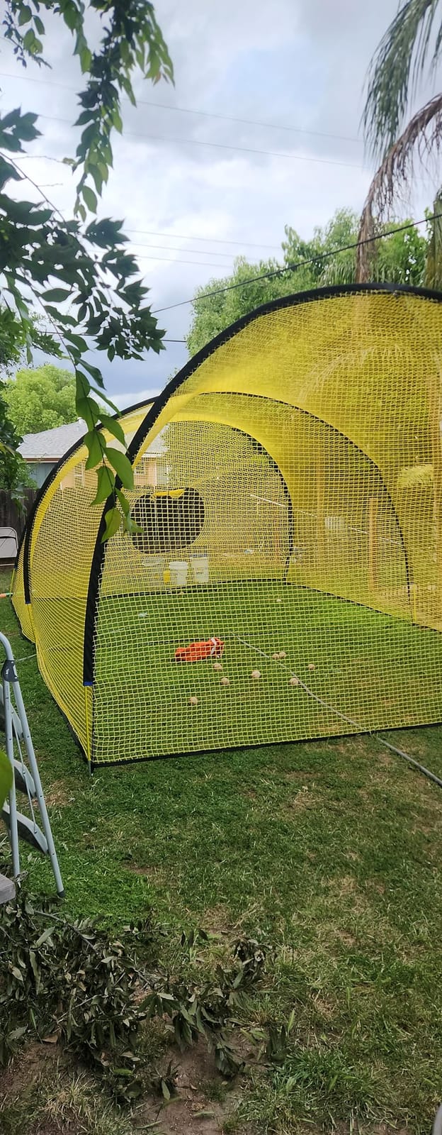 Apex Sports Portable 22ft x 12ft x 8ft Baseball & Softball Batting Cage with Pitching Machine Hole, 3ply 1.25'' Yellow Netting, Secure Steel Poles, 12.7MM Fibreglass Poles, Carry Bag Included customer photo 1