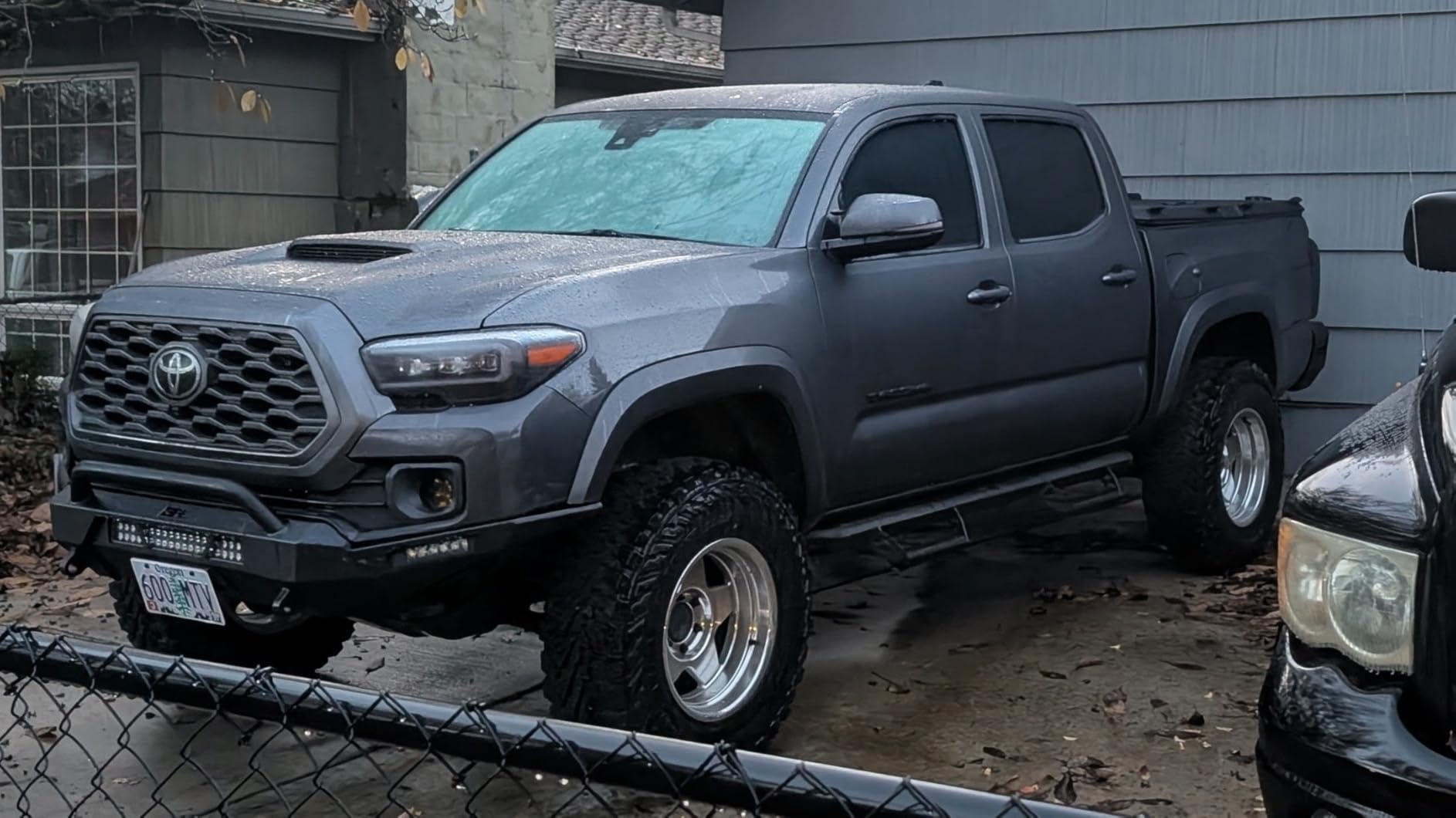 Auxbeam 8 Gang Switch Panel RA80 Toggle Momentary Pulsed RGB Dimmabl | Work with 12V-24V DC accessories(720W-1400W,60A max), easy install, IP65 waterproof, fits most vehicles with 3-year warranty. customer photo 1