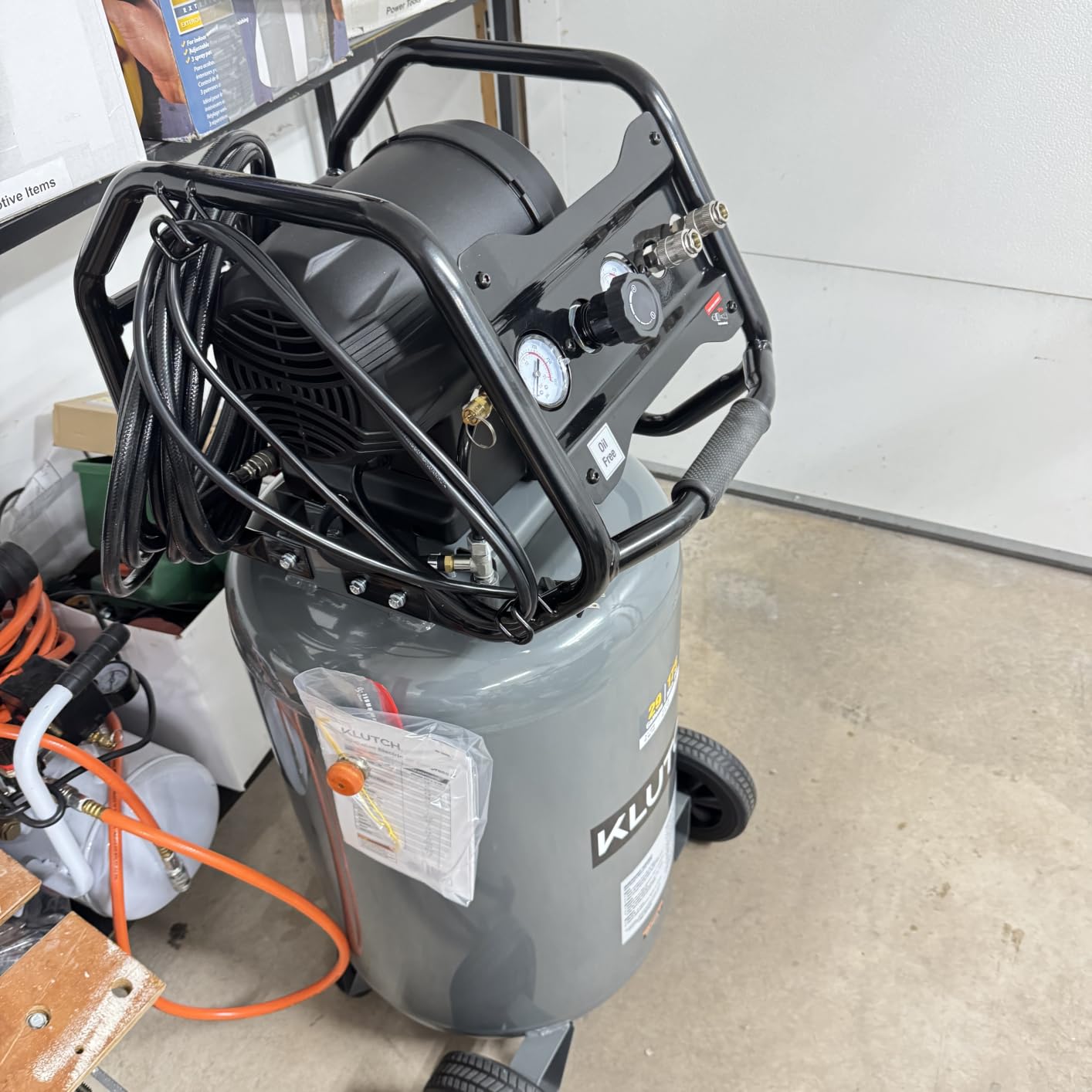 Klutch 20-Gallon Air Compressor, 2 HP, 120V, 175 PSI, 4.2 SCFM at 90 PSI customer photo 2