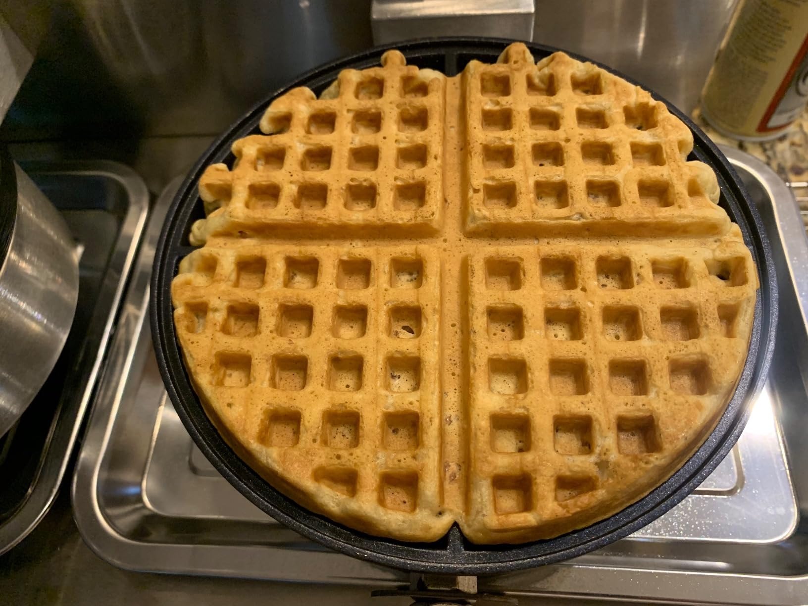 HTTSICHI Waffle Maker - Commercial Waffle Iron w/Two Non-stick 7 in Baking Pans, 550°F Temperature and Timers, 2400W Dual Waffle Machine for Double Baking, Stainless Steel Waffle Maker for Restaurant customer photo 1