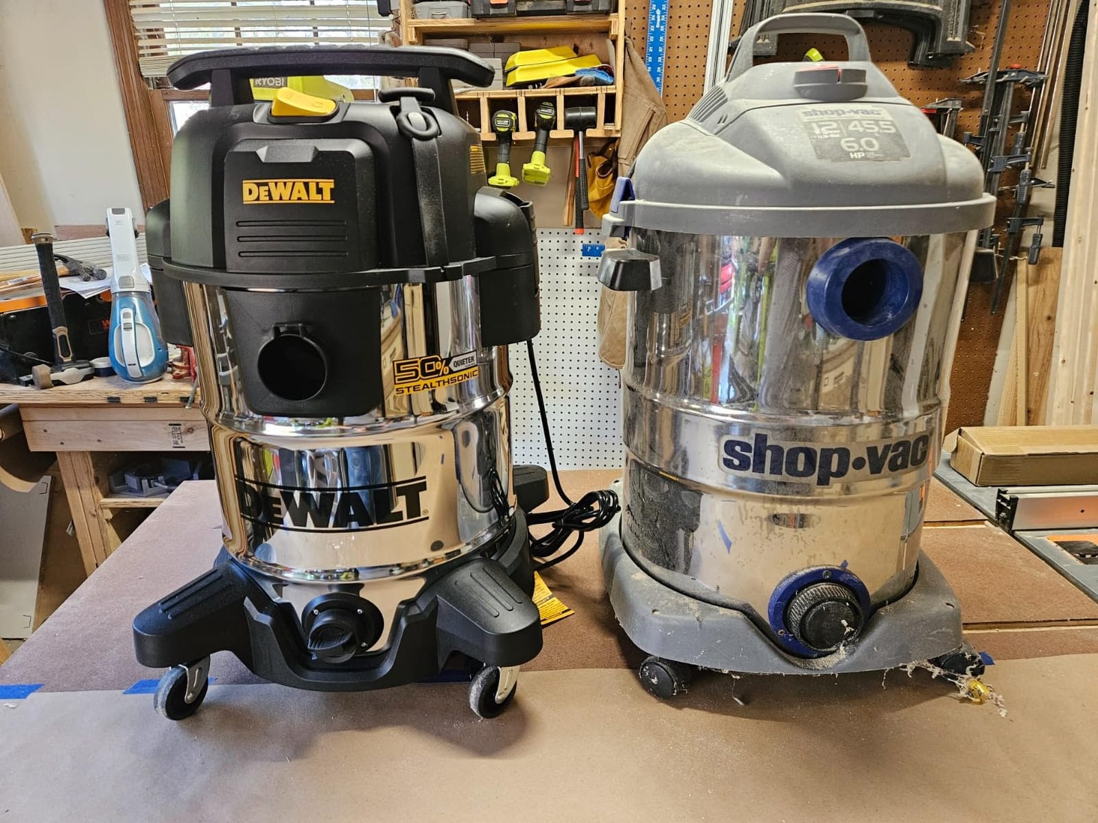 DEWALT 10 Gallon STEALTHSONIC Shop Vacuum Wet and Dry 5 Peak HP DXV10S-QT | Ultra Quiet Heavy Duty Shop Vac with Attachments, Powerful Outdoor Vacuum Cleaner for Car, Garage, Workshop, Jobsite, Patio customer photo 2