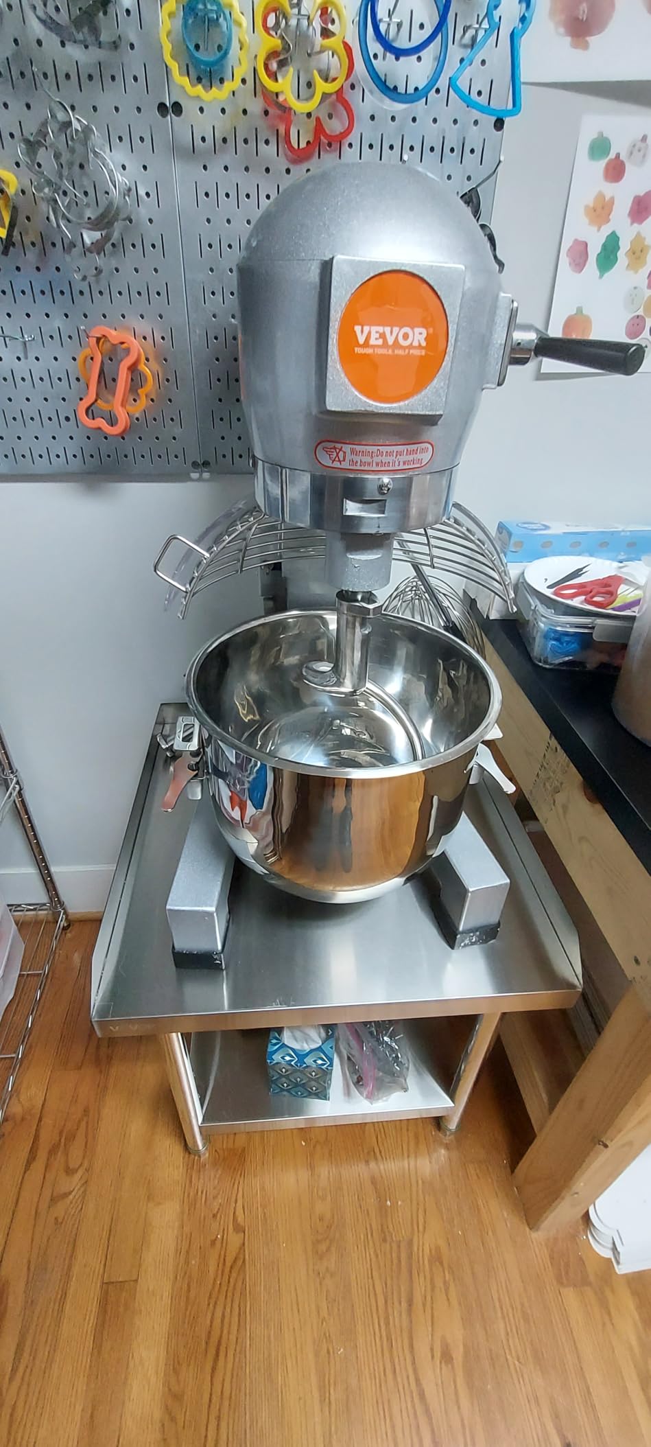VEVOR Commercial Food Mixer 15Qt, Commercial Mixer with 3 Adjustable Speeds, 550W Dough Mixer, Commercial Stand Mixer with Stainless Steel Bowl customer photo 1
