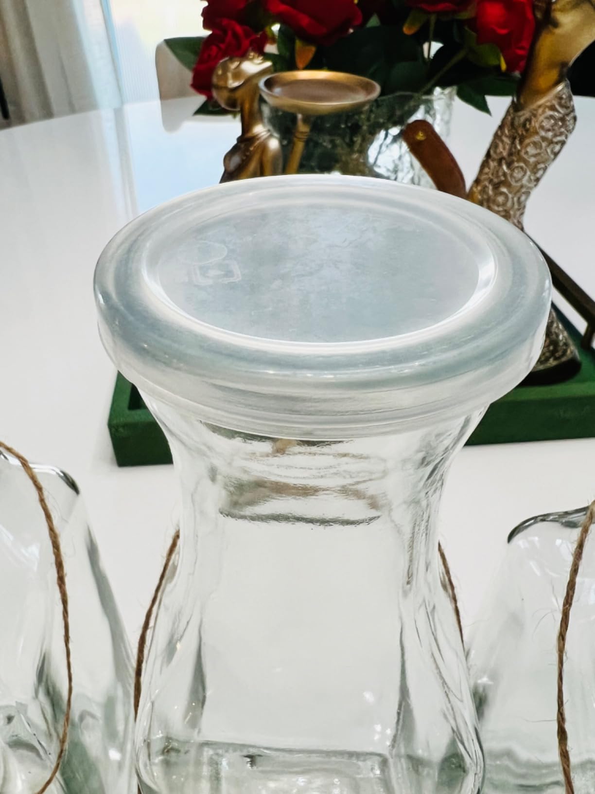 Set of 4 Square Glass Carafe with Lid, 1 Liter Clear Glass Pitcher, Beverage Serveware Carafe for Mimosa Bar, Brunch, Cold Water, Juice, Milk, Iced Tea, Lemonade customer photo 1