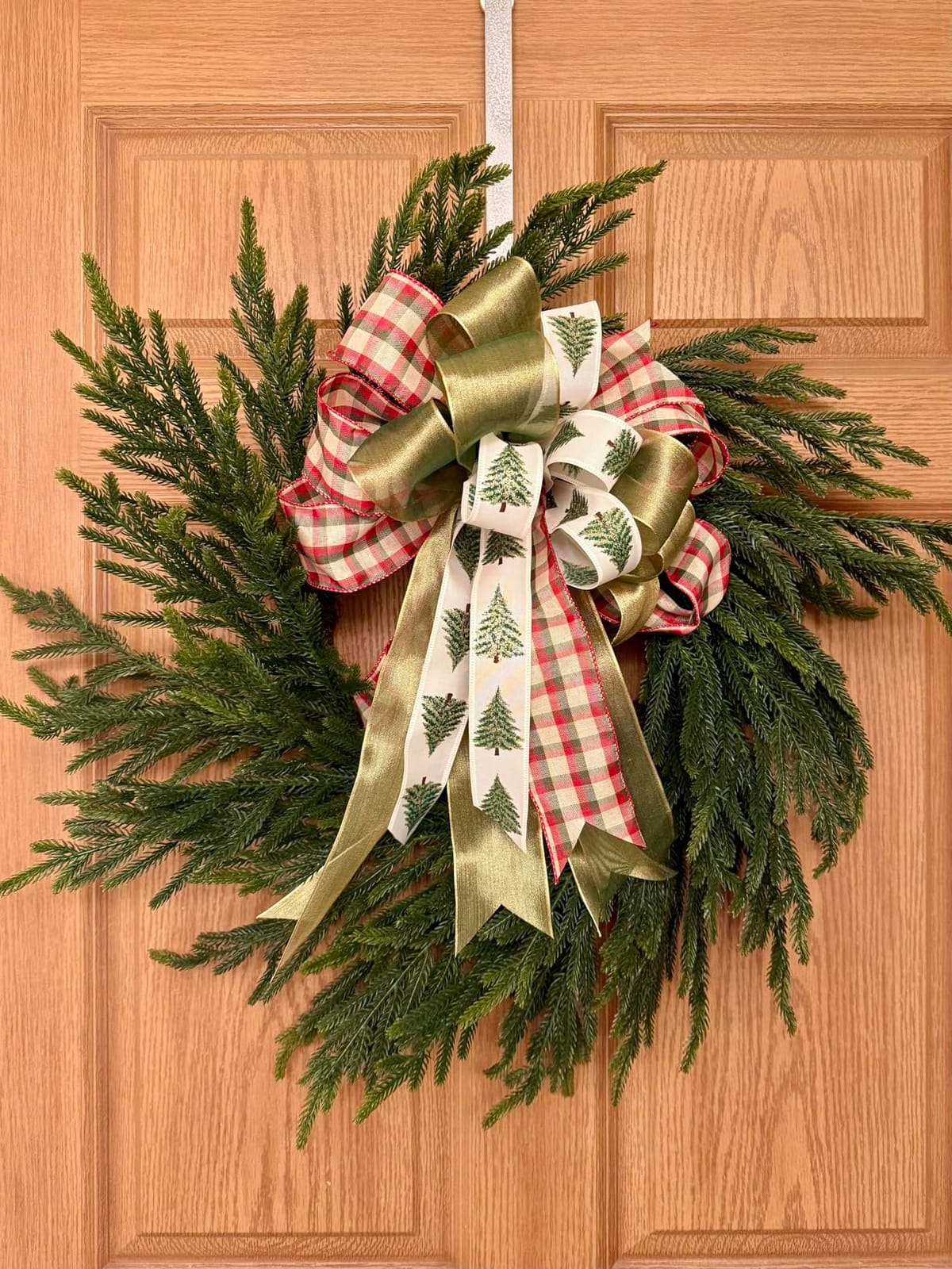 Artgar 26 Inch Pine Wreath - Christmas Wreaths for Front Door | Real Touch Pine Wreath - Large Artificial Green Wreaths for Home Mantel Wall Window Porch Farmhouse Indoor Outdoor Xmas Decor customer photo 2