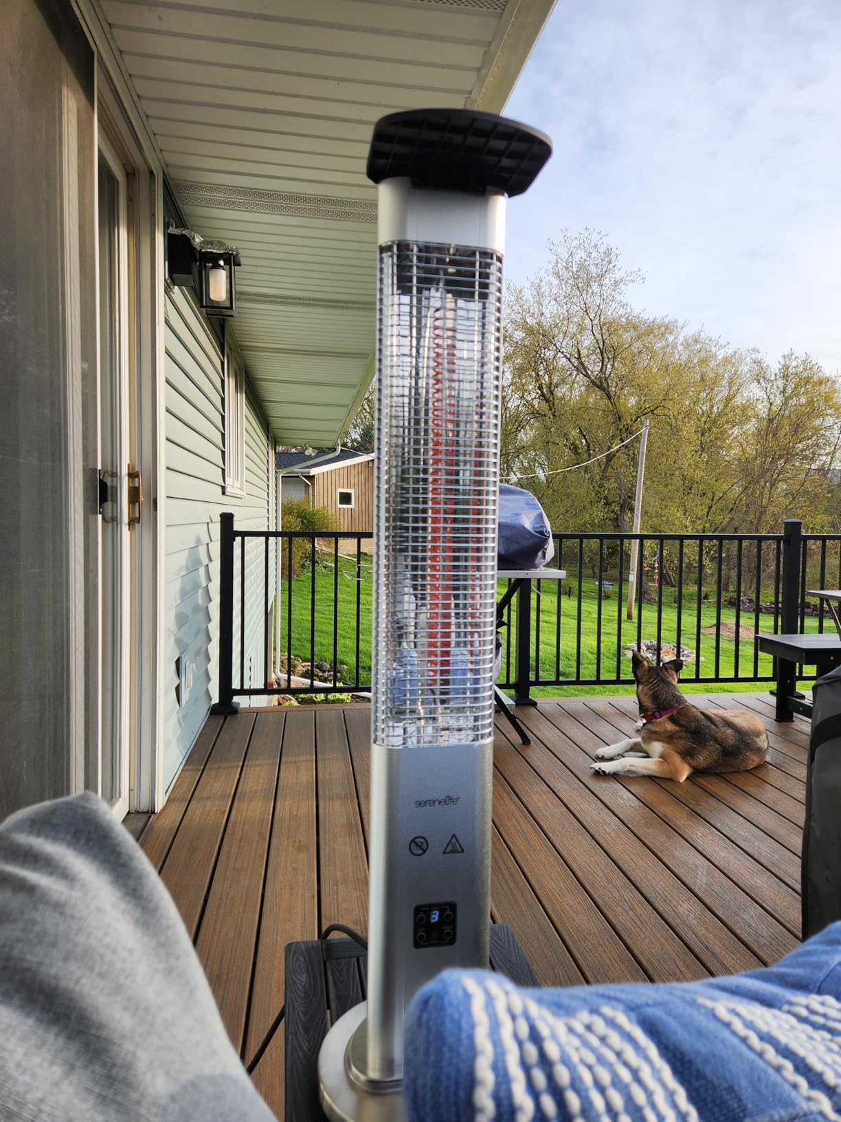 SereneLife Outdoor Electric Patio Heater - 900W Infrared Heater with Remote, Aluminum Reflector, Waterproof Design, IP65 Approved, Quiet Operation, Standing Porch Heater for Patio & Backyard customer photo 2