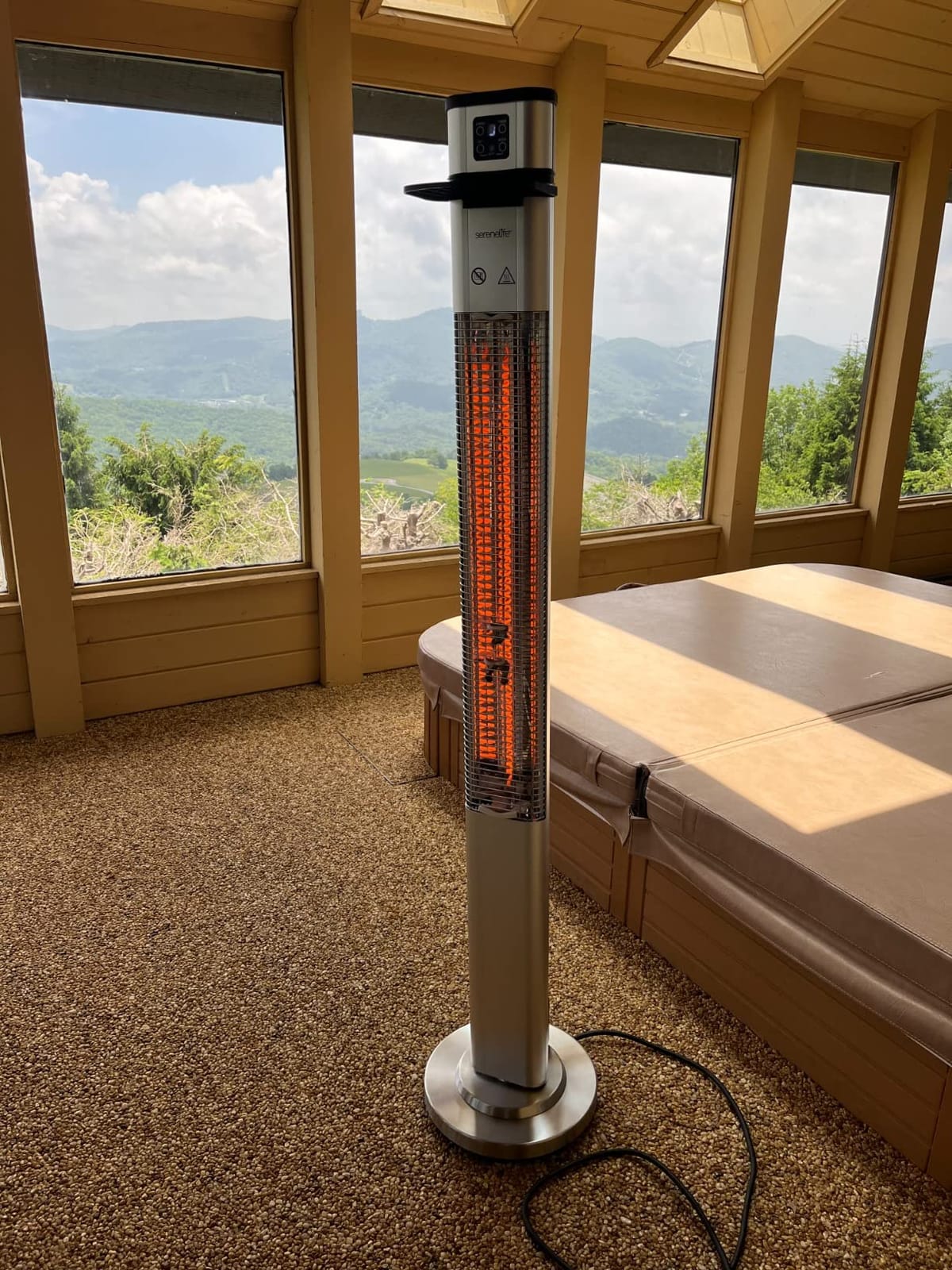 SereneLife Outdoor Electric Patio Heater - 1500W High-Efficiency Infrared Heating, Remote Control Standing Heater with Aluminum Reflector, Waterproof Design, IP65 Approved, Quiet Operation customer photo 1