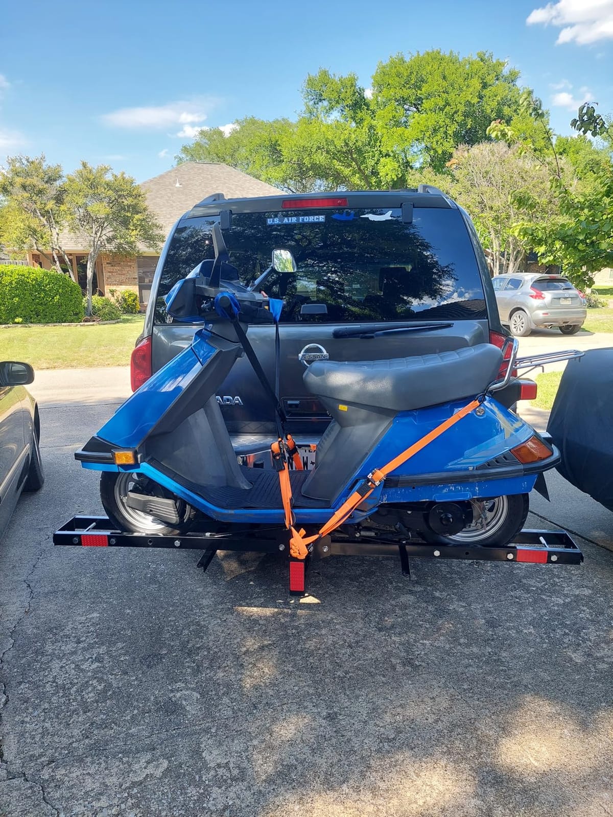 VEVOR Motorcycle Carrier, 600 LBS Steel Motorcycle Carrier Hitch Mount with 47
