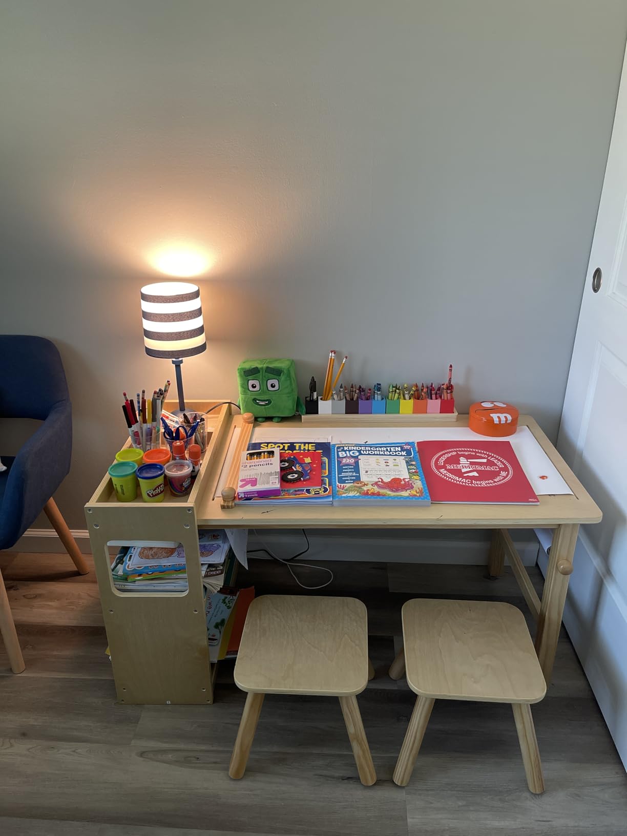 Bateso Kids Art Table and 2 Chairs Set with Roll Paper & Storage, Wooden Kid Craft Table for Drawing, Learning and Reading, Toddler Activity Play Desk for Home, Playroom or Classroom customer photo 1
