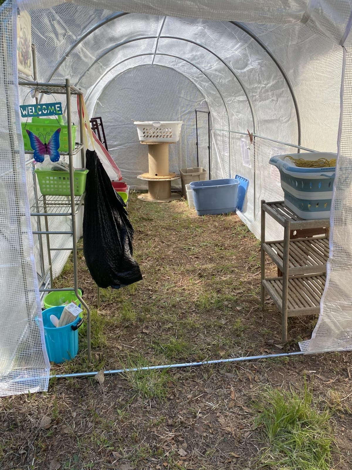 VEVOR Walk-in Tunnel Greenhouse, 9.6x6.4x6.2 ft Hoop House Greenhouse Tunnel, Plant Hot House with Galvanized Steel Frame, White PE Cover, Roll-up Zipper Door and 6 Windows for Outdoor customer photo 1