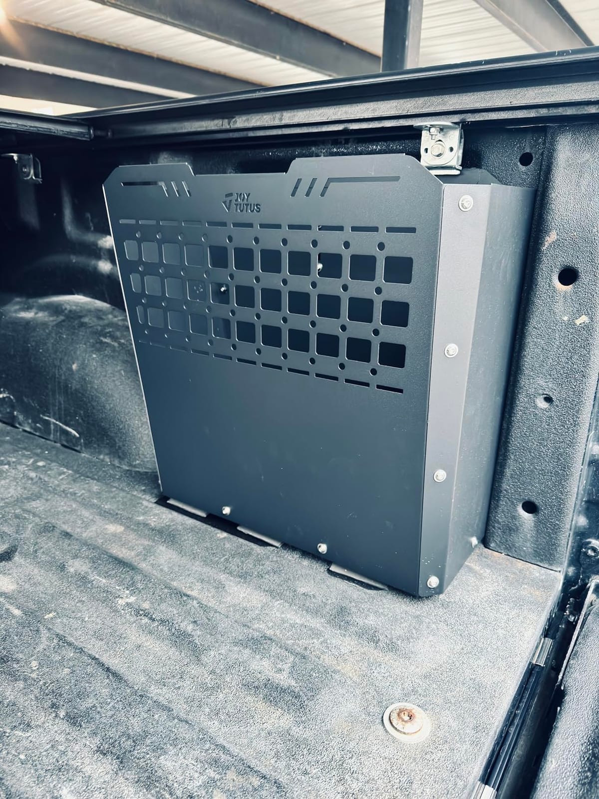 JOYTUTUS Truck Bed Storage Box Compatible with 2015-2026 F150 F250 F350, Heavy-Duty Metal Pickup Tool Box for Truck Bed, 57L Truck Bed Tool Storage Box Toolboxes, Side Tool Box Toolbox Cargo Box customer photo 2