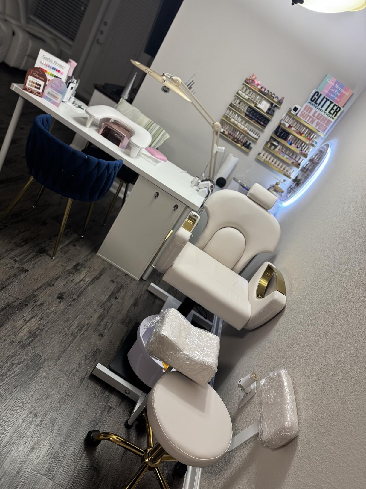 LOUVIXA Pedicure Station No Plumbing, Hydraulic Pedicure Chair for Nail Tech, Height Adjustable Reclining Pedicure Station Unit, with Massage Foot Bath customer photo 1