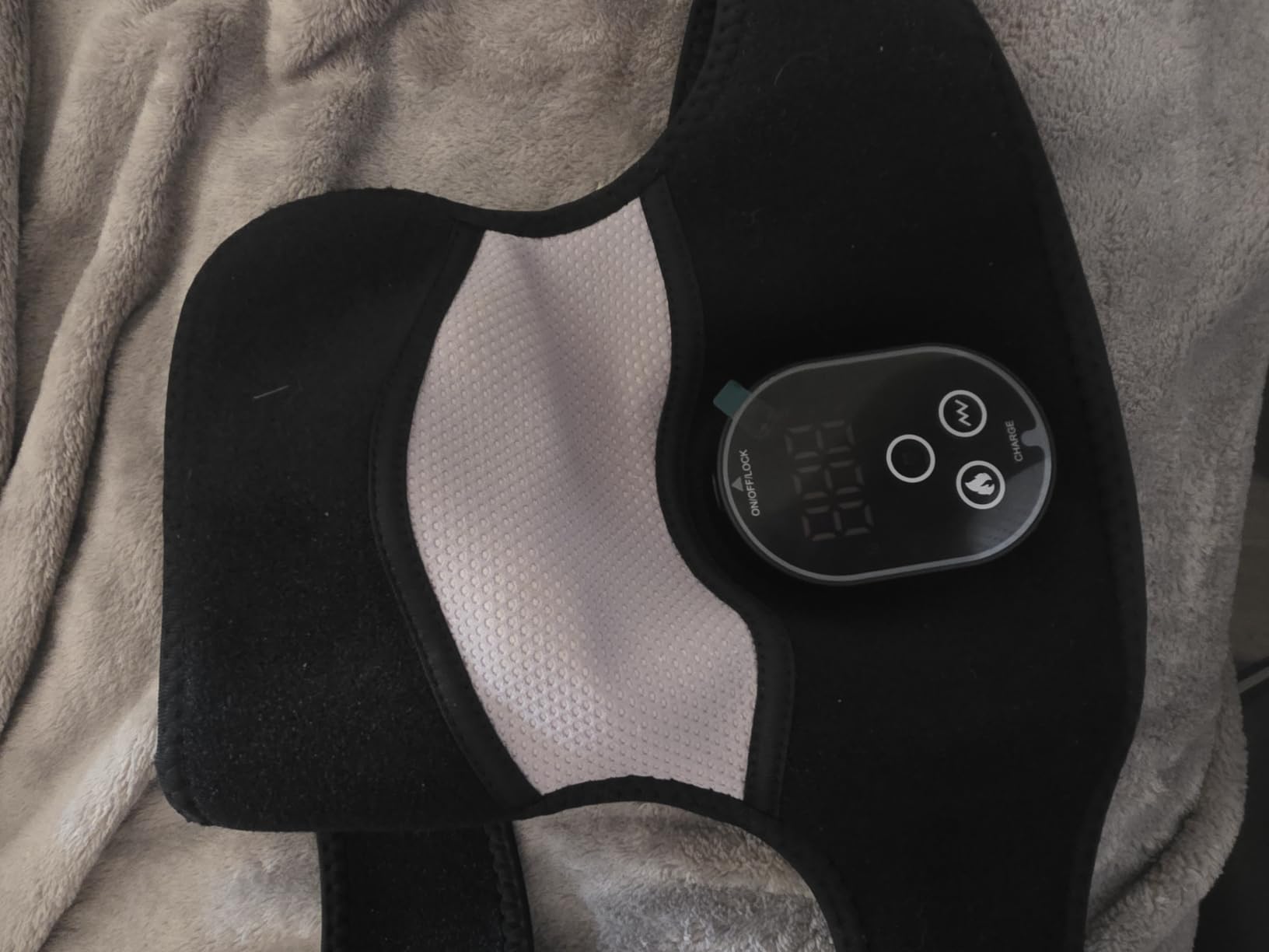 Cordless Heated Knee Massager, FSA Eligible 3-in-1 Wearable Wrap for Knee, Elbow and Shoulder, Rechargeable Heat and Vibration Massager, 6 Heat Levels, 3 Massage Modes customer photo 2