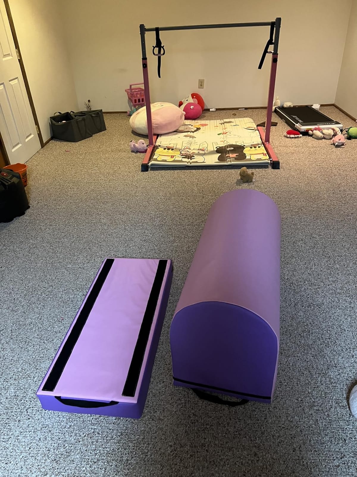 Goplus Mailbox Tumbling Mat, Gymnastics Vaulting Box w/Detachable Mat, Carrying Handle, Premium PU Leather, Portable Jumping Tumbling Aid Trainer for Kids Home Gyms Exercise customer photo 1