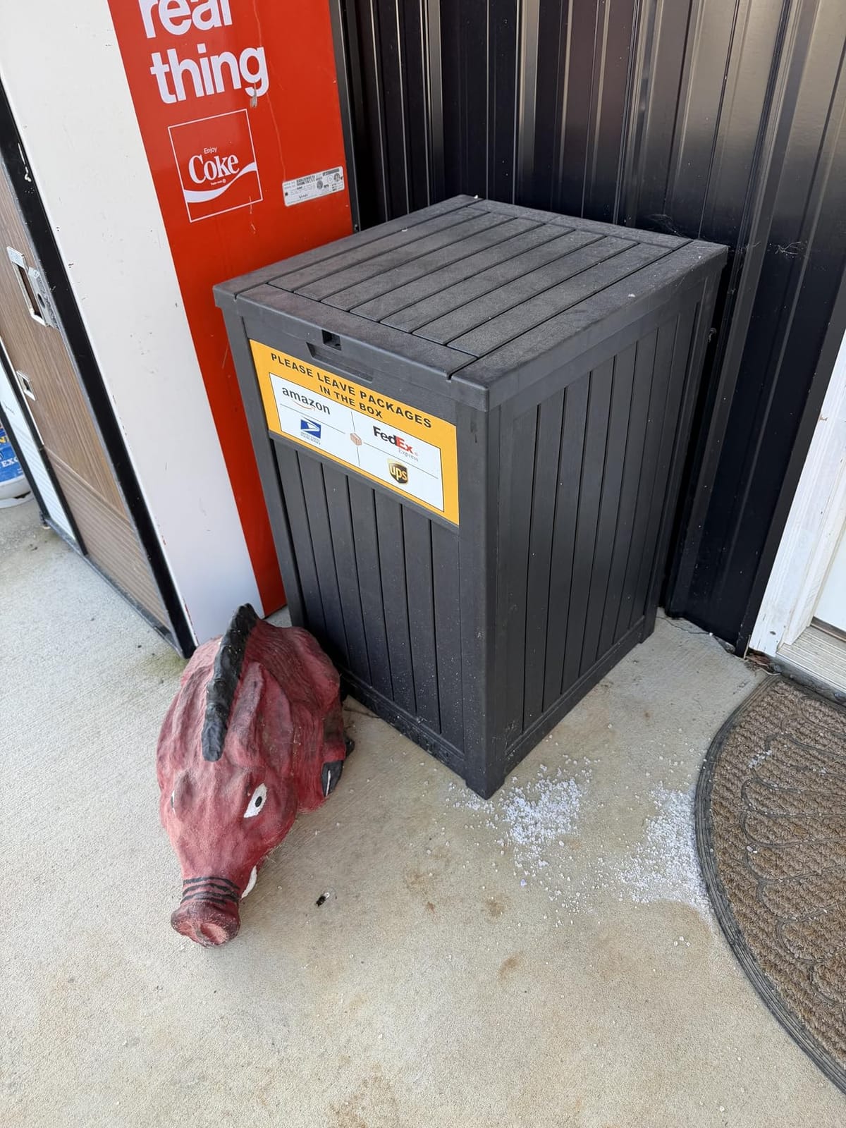 Package Delivery Box for Outside with Sign, 48 Gallon Storage with Lockable Secure, Large Double Wall Resin Outdoor Package Delivery Waterproof customer photo 2
