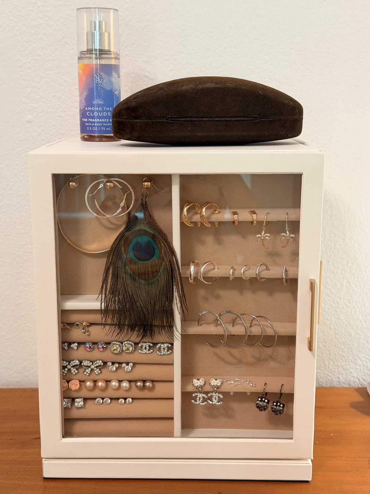Glimmloop 360° Rotating Jewelry Box with 7 Drawers, Spacious Vertical Jewelry Organizer with Glass Window, Jewelry Storage Case, Dustproof & Moisture-resistant Design, White customer photo 2