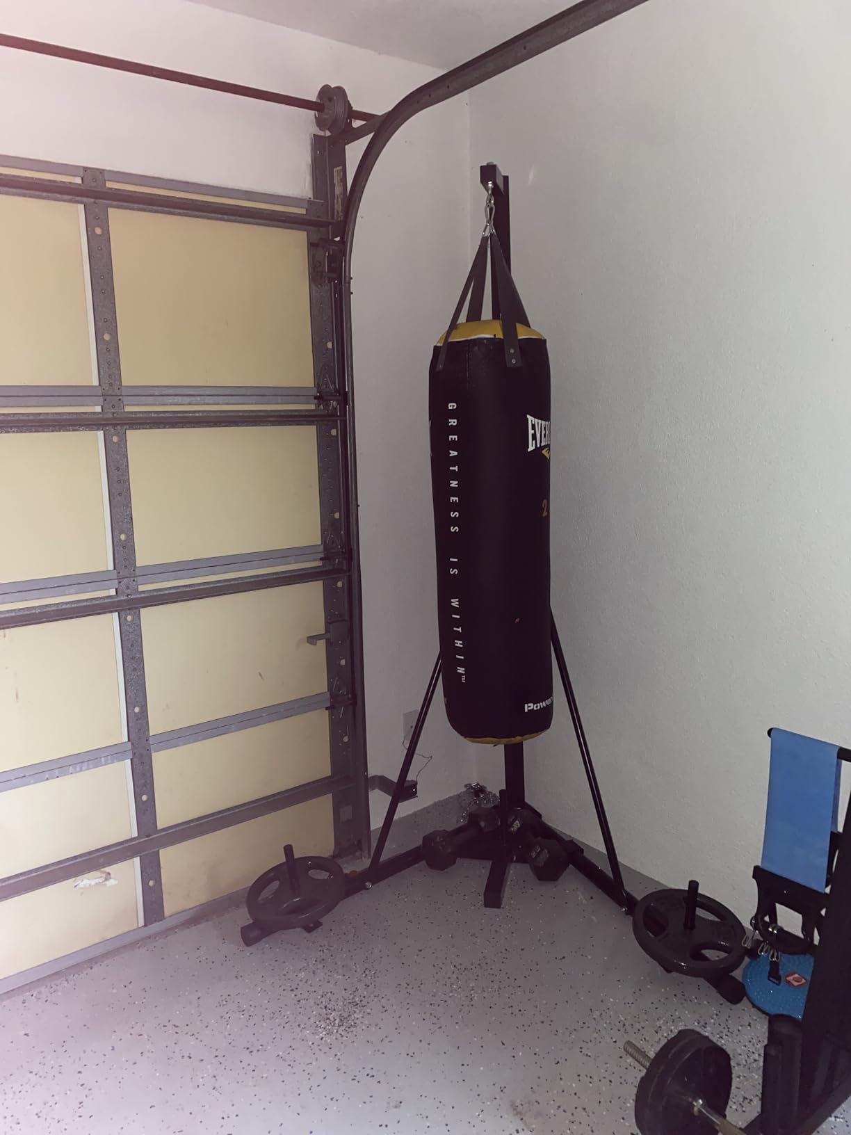 TLSUNNY 150 LBS Height Adjustable Punching Bag Stand W/Weighted Base, Heavy Duty Bag Stand, Steel Sandbag Rack Boxing Bag Stand, Free Standing for Home Gym Fitness, Stand Only customer photo 1