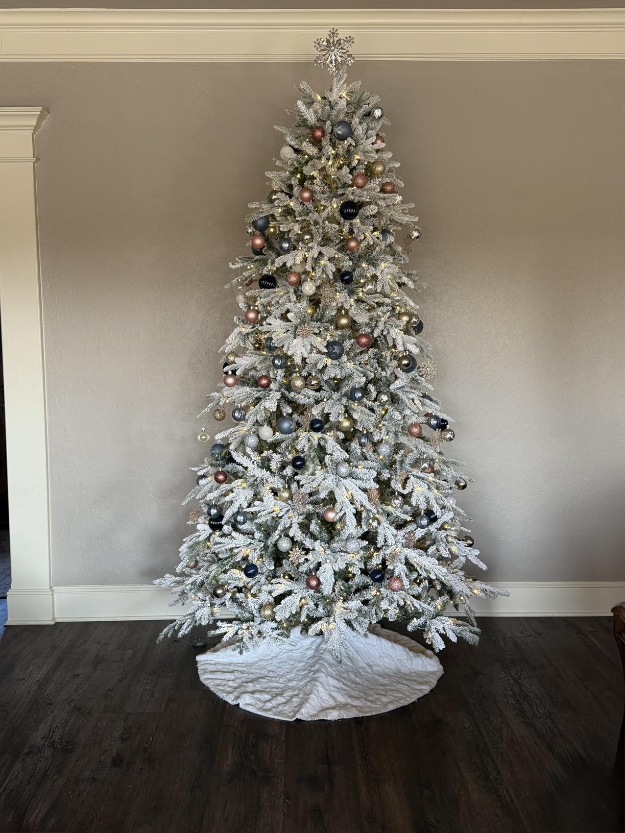 Best Choice Products Full Aspen Christmas Tree, 6ft Pre-lit Realistic Noble Fir w/ 450 Glowing Micro LED Lights, 2-in-1 White & Multicolor customer photo 1