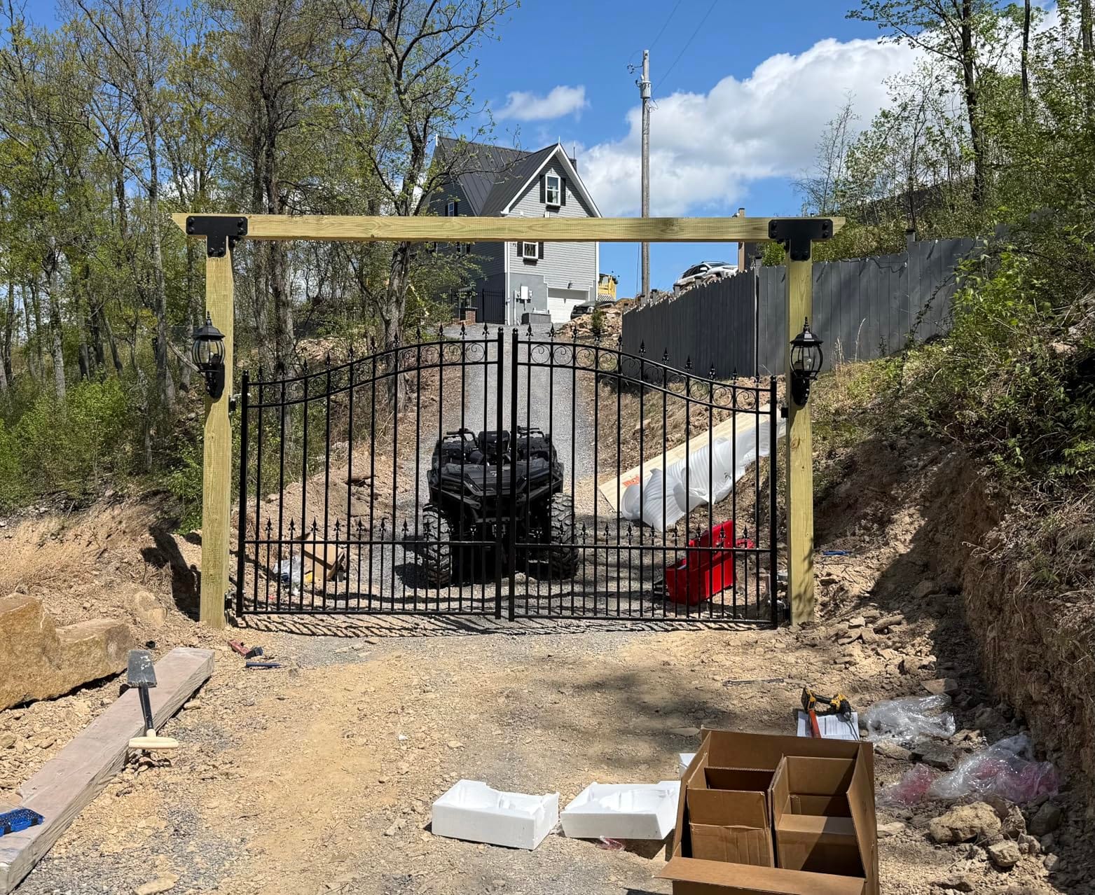 ZUMI Dual Swing Driveway Gates, 14x6 ft. Outdoor Steel Swing Gates for Driveway, Heavy-Duty Driveway Fence Gates for Home Security, Weatherproof Iron Security Gate Kit for Outdoor, Greerwich Style customer photo 1