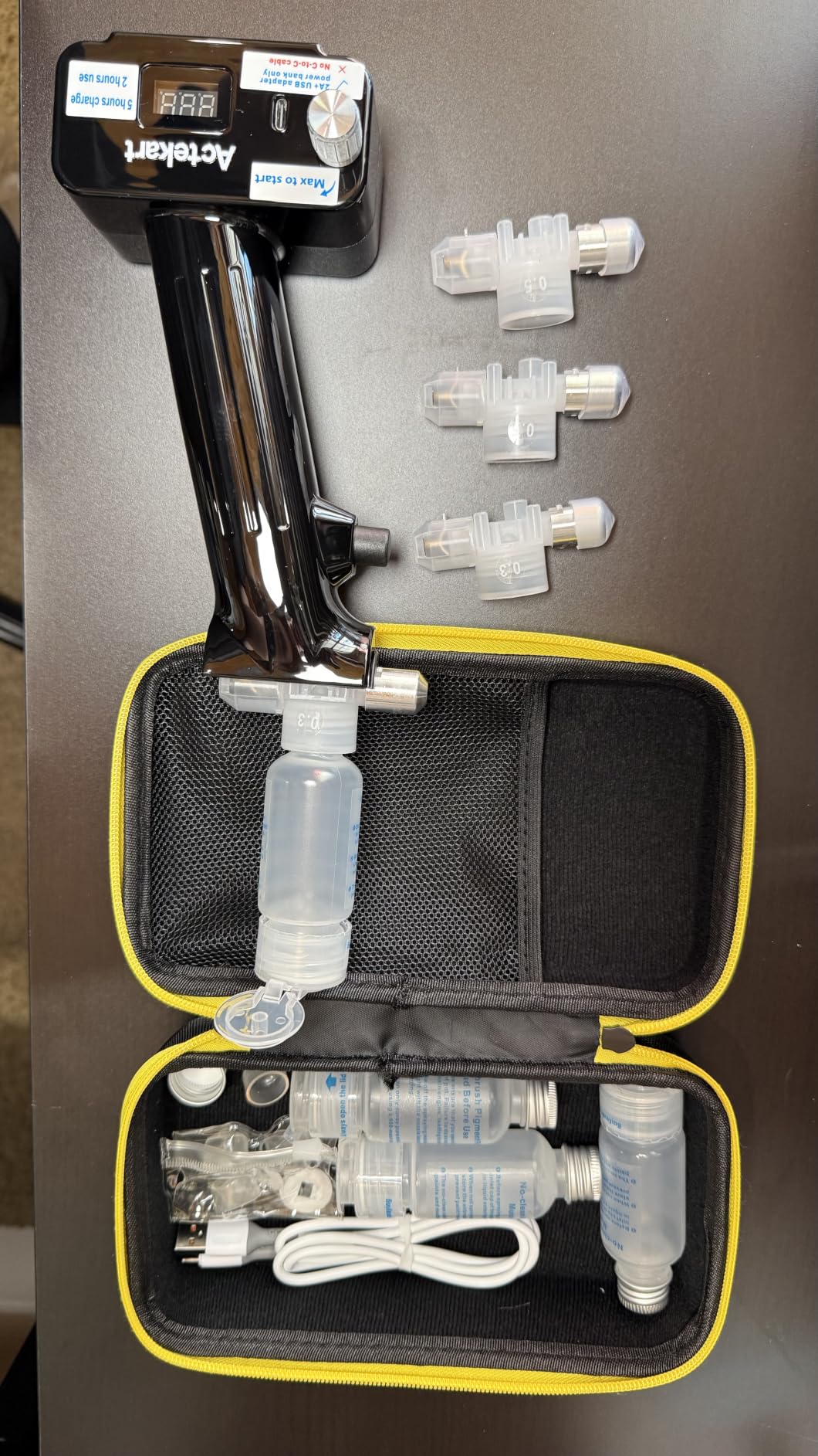2nd Gen No-Clean Airbrush Kit, 30PSI Cordless Rechargeable Dual-Action for Gunpla & Tabletop Miniatures. Includes 4 Interchangeable Nozzles: Two 0.3mm (Fine Detail) & Two 0.5mm (Base Coat) customer photo 1