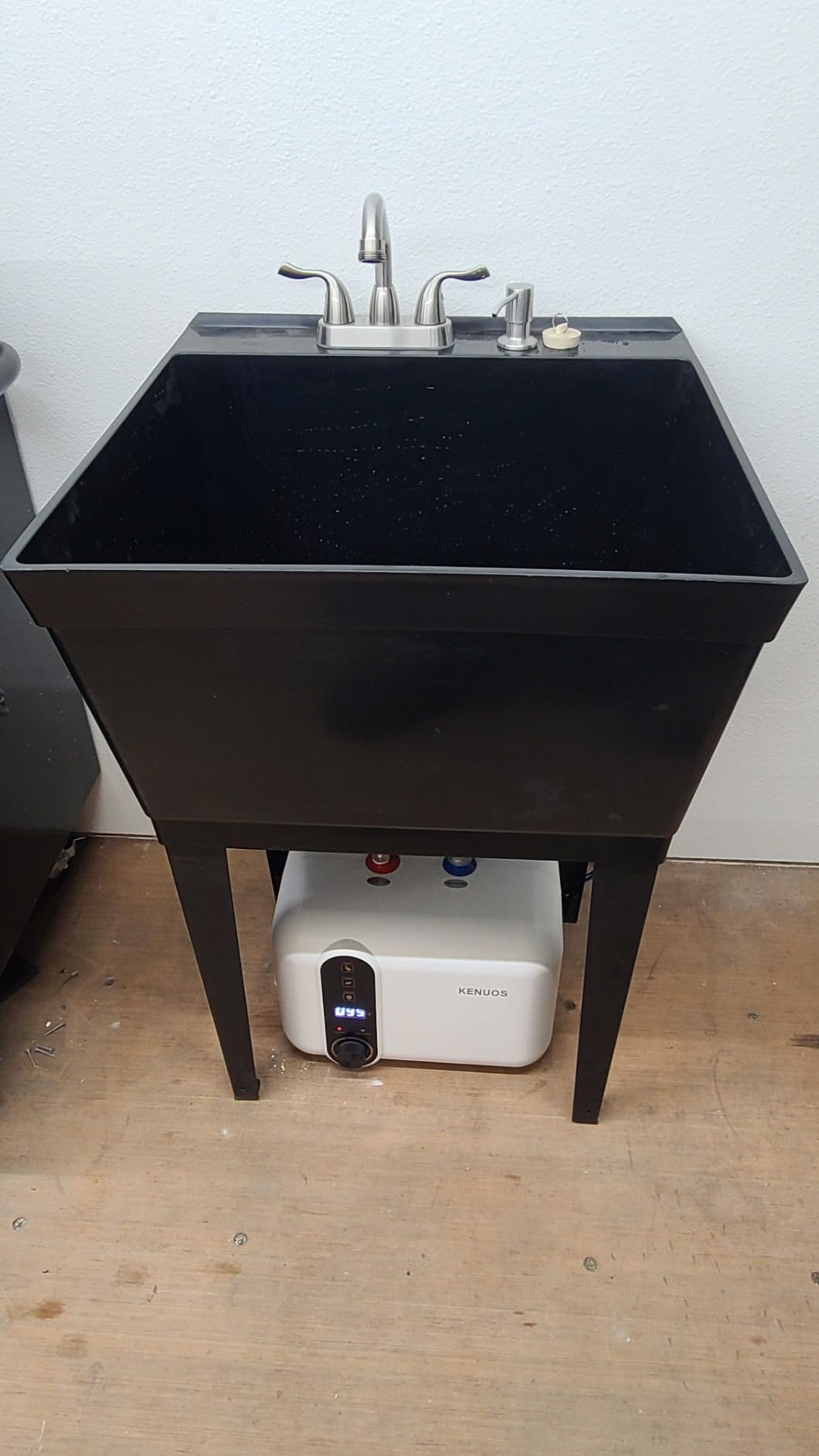 4 Gallon Water Heater Under Sink Instant Hot Water Heaters 1500W 110V 120V Mini Tank,Under Counter Water Heater with Safety Vavle 1/2