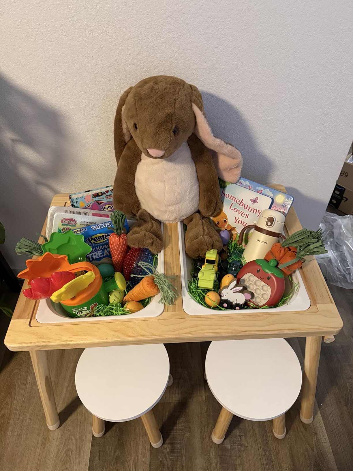 VEVOR Sensory Table and Chairs Set with 2 Stools, 2 Storage Bins & Paper Roll Holder, Wooden Indoor/Outdoor Sand and Water Table customer photo 1