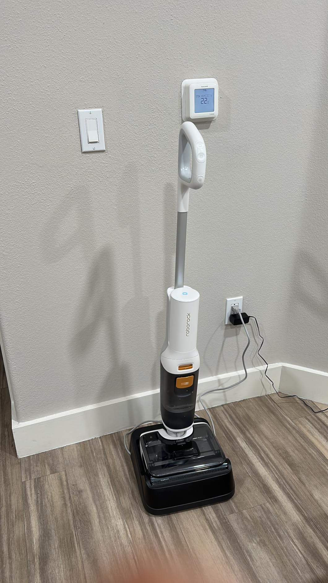 roborock F25 GT Gen 2 Wet Dry Vacuum Cleaner, Cordless Vacuum Mop Combo | 20000Pa Suction, 194°F Self-Cleaning Electric Mop, 180° Lie-Flat Edge to Edge Mopping for Tile, Hardwood Floors, Lightweight customer photo 2