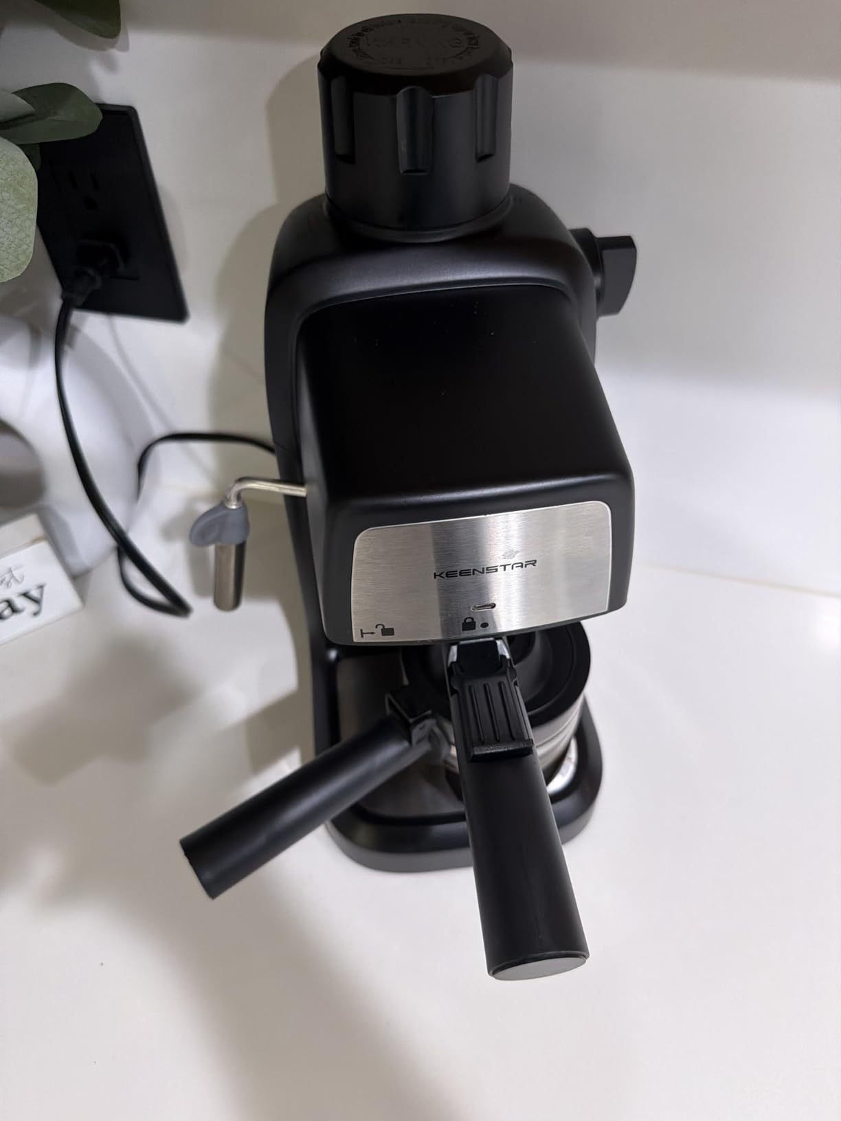 KEENSTAR 3.5Bar Espresso Machine 800W, Compact 4-Cup Espresso Maker Preheat | Fast Heating, Milk Frother Steam Wand, Espresso and Cappuccino Machine for Cappuccino or Latte Black customer photo 2