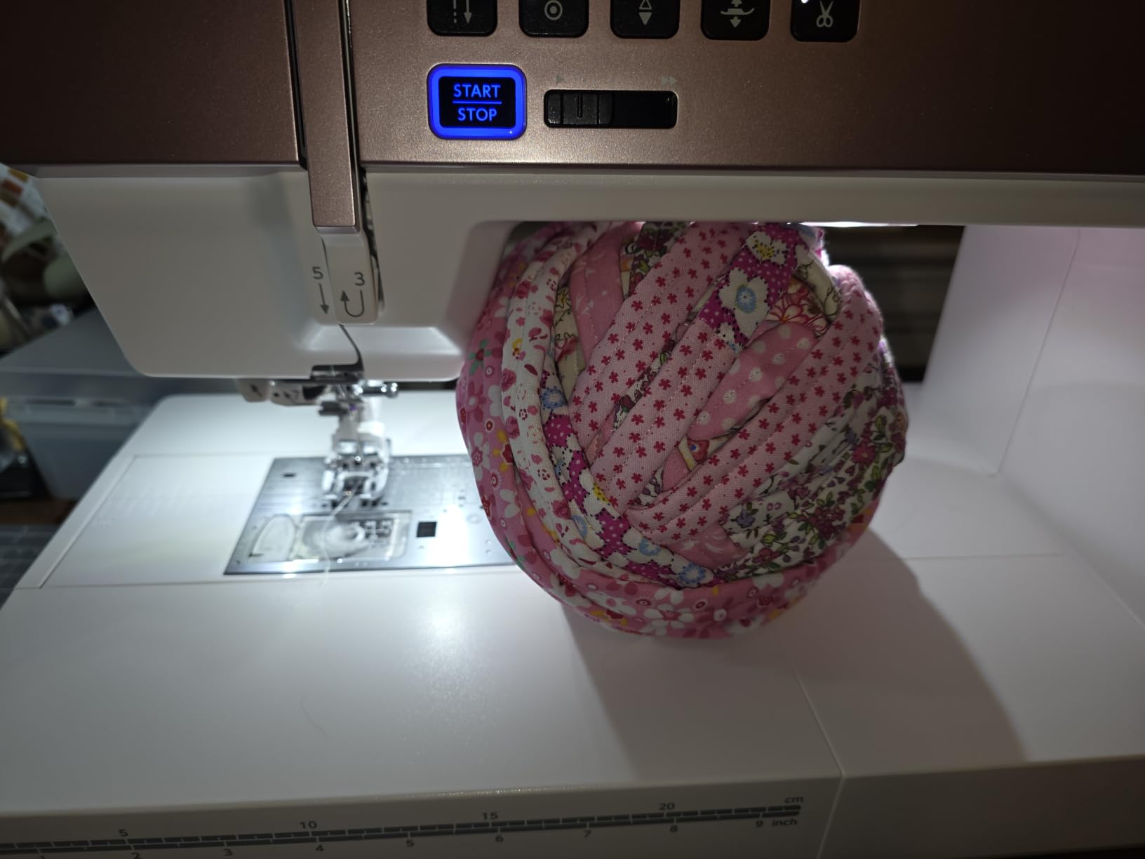 Janome Horizon Memory Craft 9410QC Sewing and Quilting Machine with Bonus Bundle customer photo 2