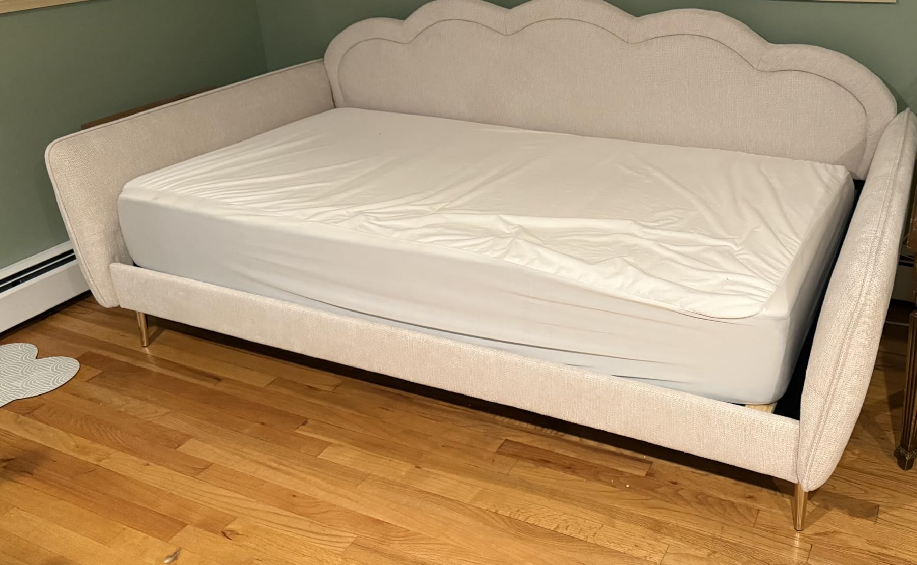 VELOCAVA Twin Size Upholstered Daybed with Cloud-Shaped Backrest, Modern Linen Sofa Bed with Metal Legs, Wood Slat Support for Bedroom, Living Room, Guest Room, Beige White customer photo 2