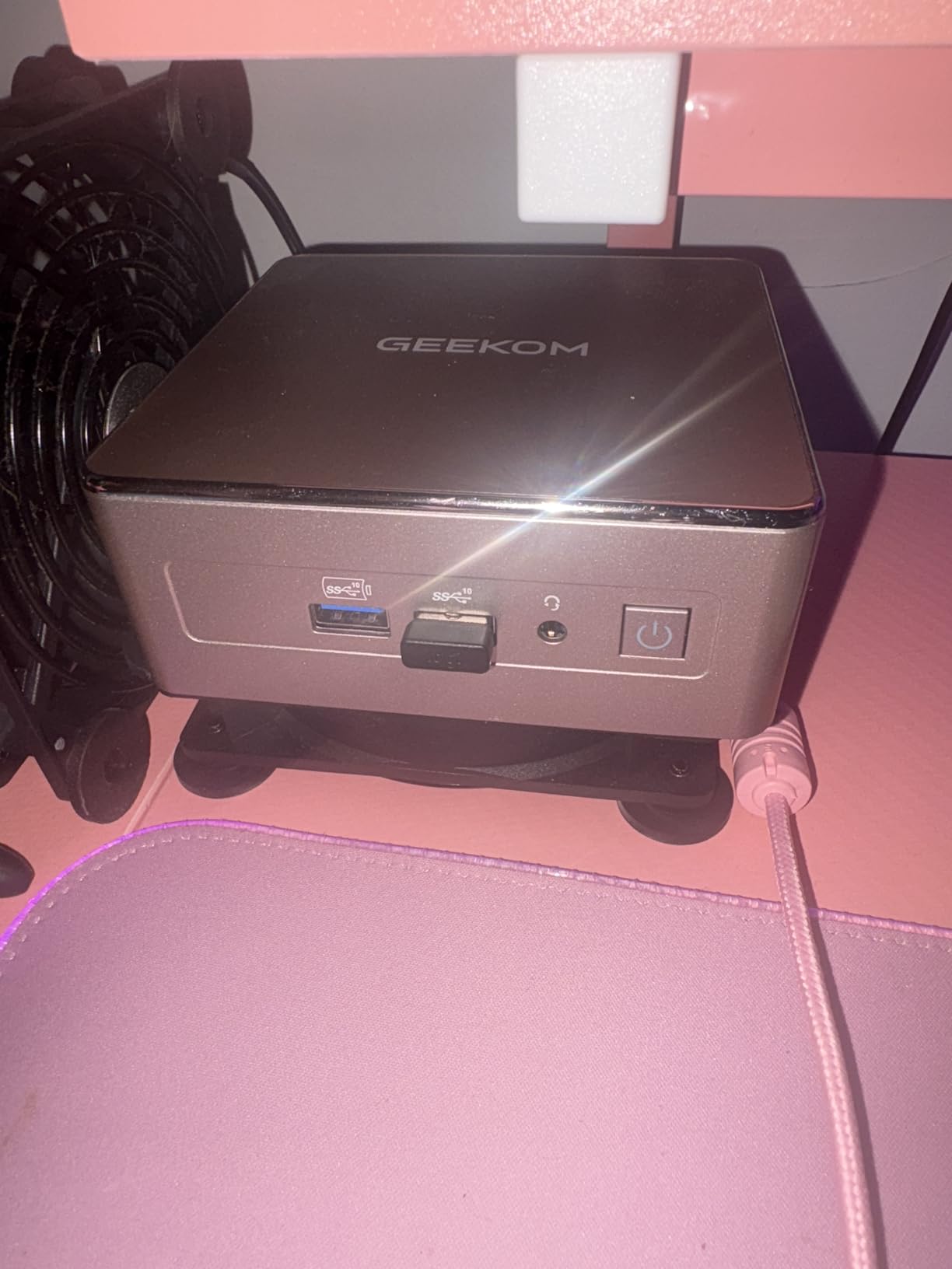 GEEKOM AX8 Max Silent Operation Mini PC Office/Multitasking/NAS, AMD Ryzen 7 8745HS |DDR5 16GB 1TB SSD|Windows 11 Pro |Radeon 780M, USB4.0(40Gbps), Dual 2.5GbE LAN |8K Quad Display, SD Card Slot customer photo 2
