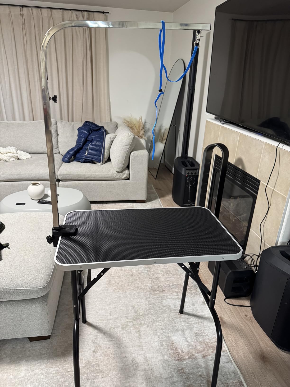 30-inch Foldable Dog Grooming Table - Heavy Duty Iron Pet Grooming Station with Adjustable Arm & Noose, Portable Non-Slip for Small Medium Dogs & Cats, Home & Salon Use - Black customer photo 2
