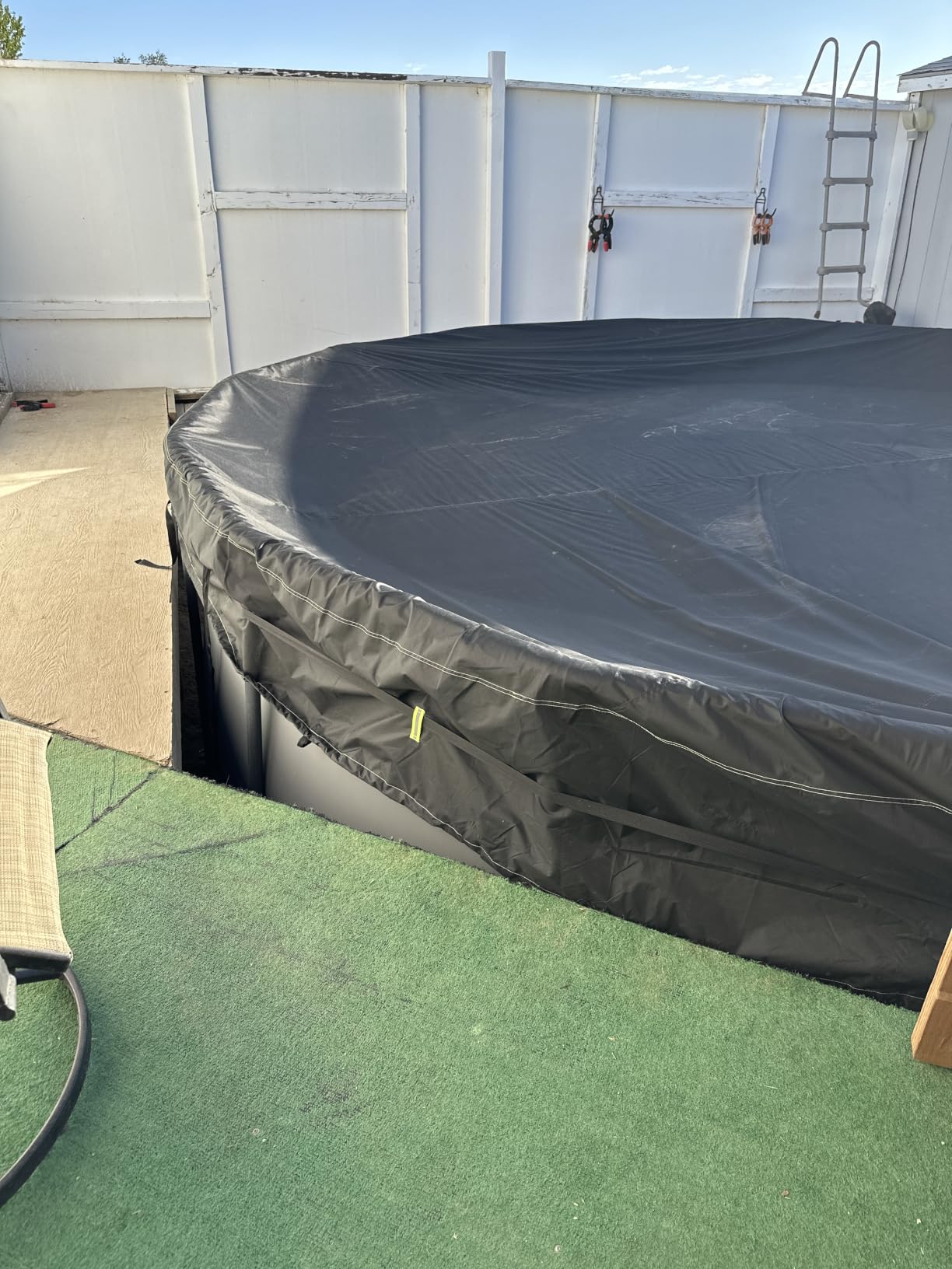 UIRWAY 500D Winter Pool Cover 18FT Round [Upgraded Heavy Duty Thick Fabric] Super Windproof for Above Ground Pools customer photo 2