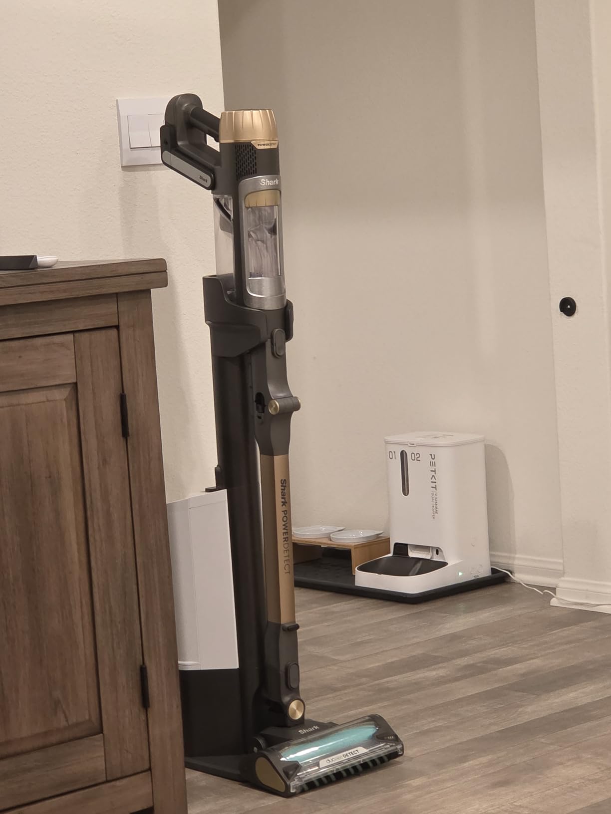 PowerDetect Pet Plus Clean & Empty Cordless Stick Vacuum, IP3253 | Auto-Empty System, Powerful Suction, HEPA, Carpet & Hard Floor, Portable, Vacuum for Pet Hair, 70-Min Runtime, Gray customer photo 2